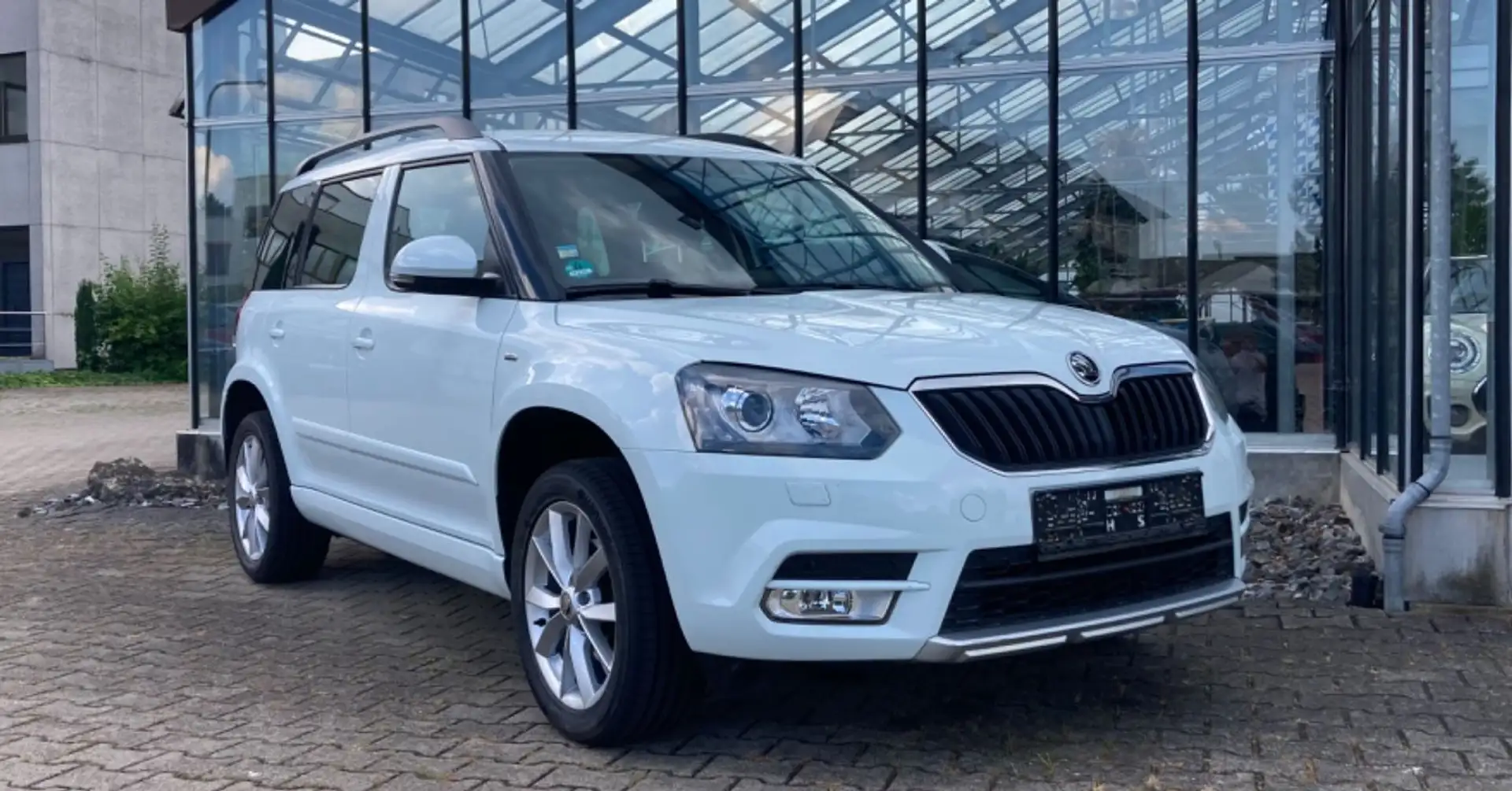 Skoda Yeti Joy 1.4 TSI 4x4 PDC Bi-Xenon Allrad Alu17" Weiß - 1