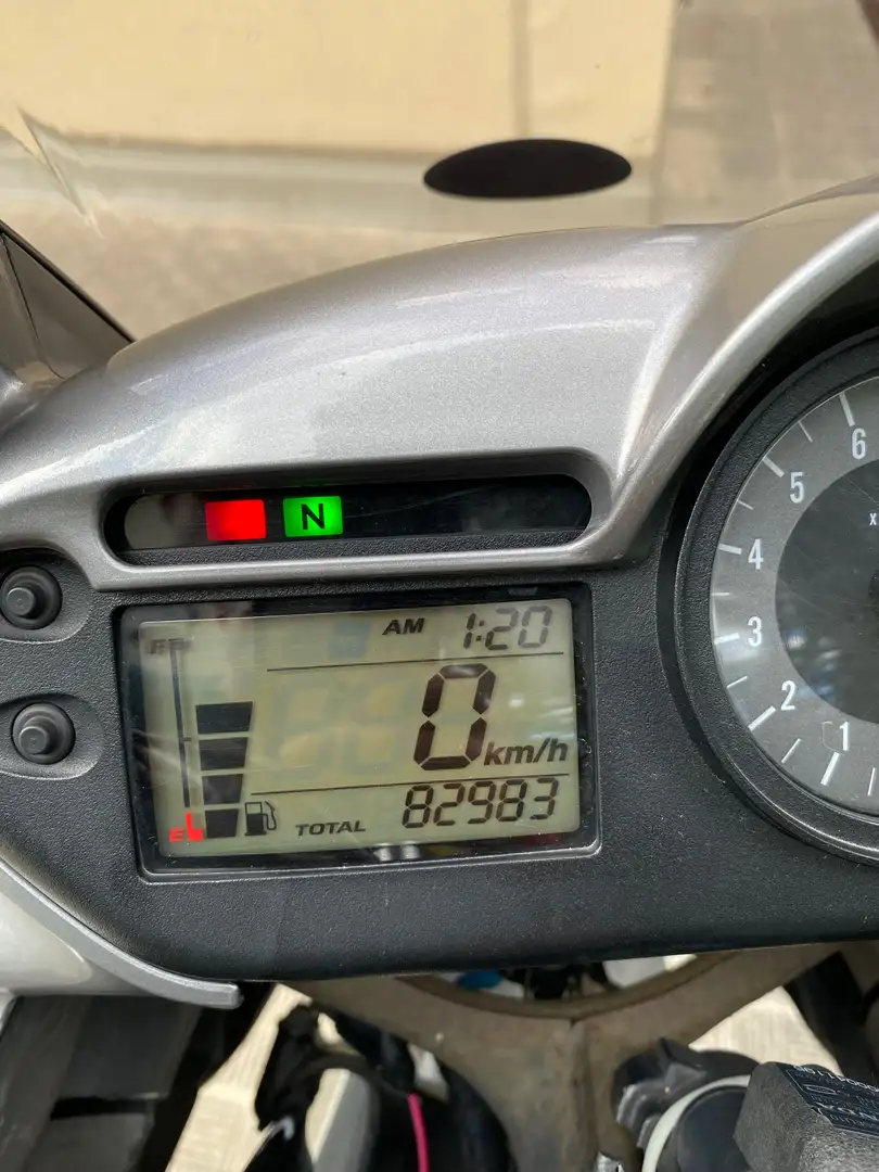 Honda XL 700 Rosso - 2