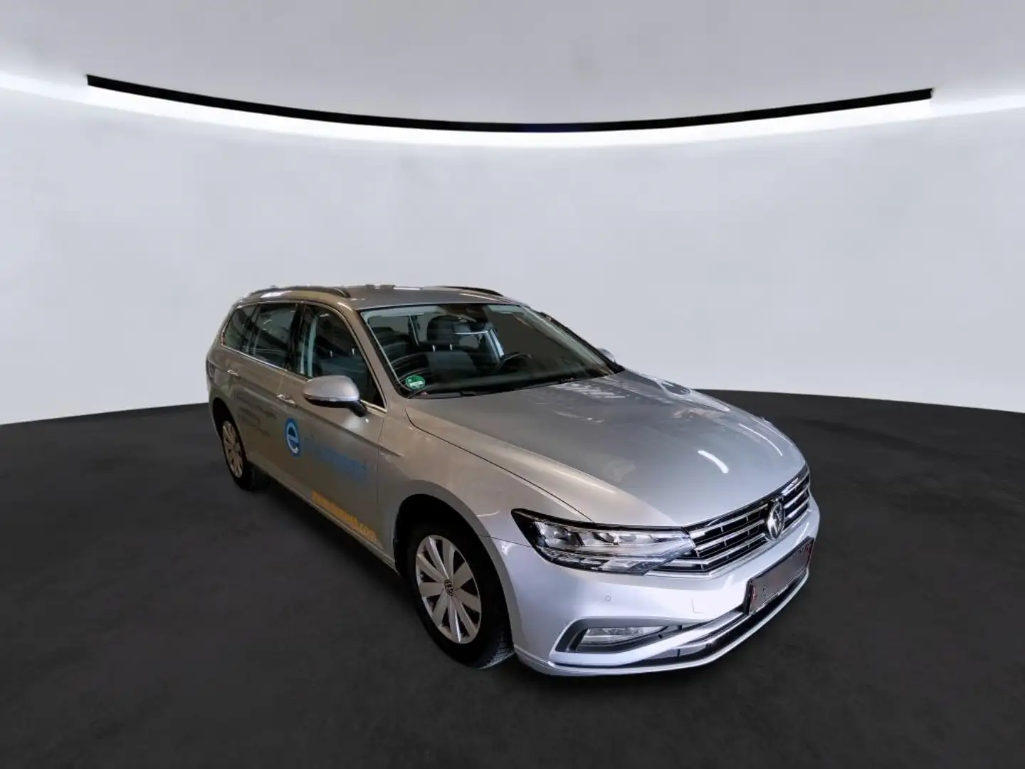 Volkswagen Passat Variant 1.5 TSI DSG Business Kamera/Navi ACC/LED/App-Conne Silber - 2