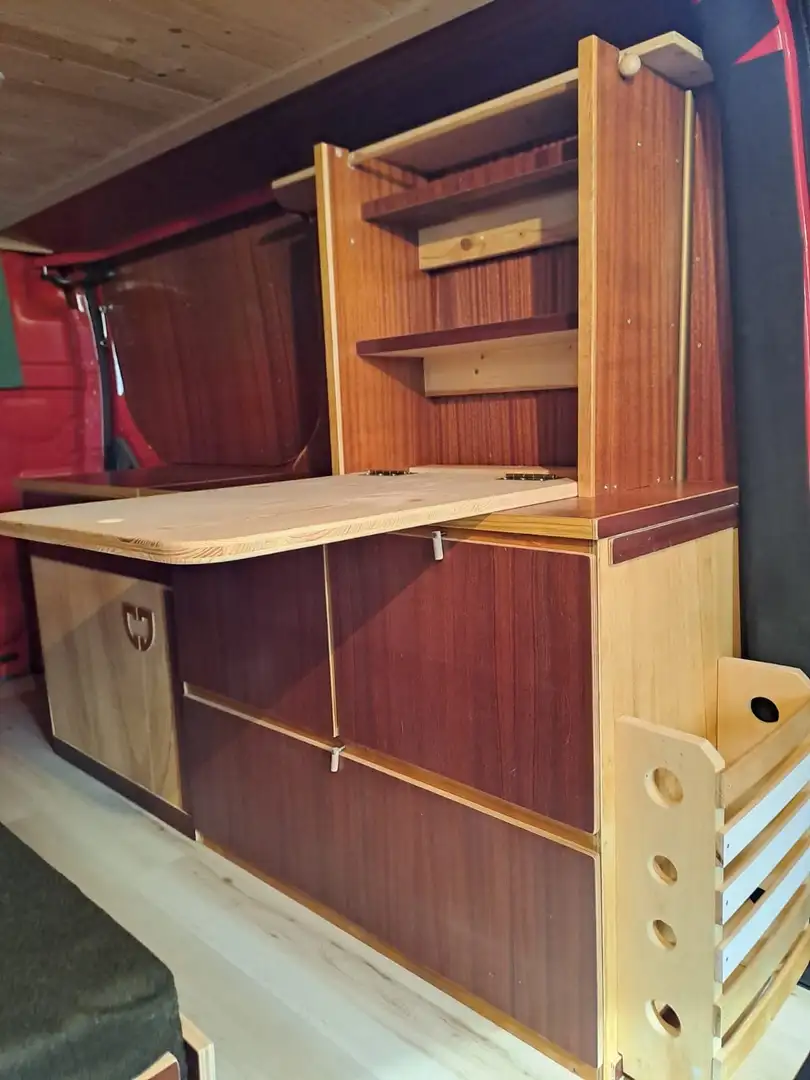 Opel Vivaro selbst ausgebaut zum Camper - 2
