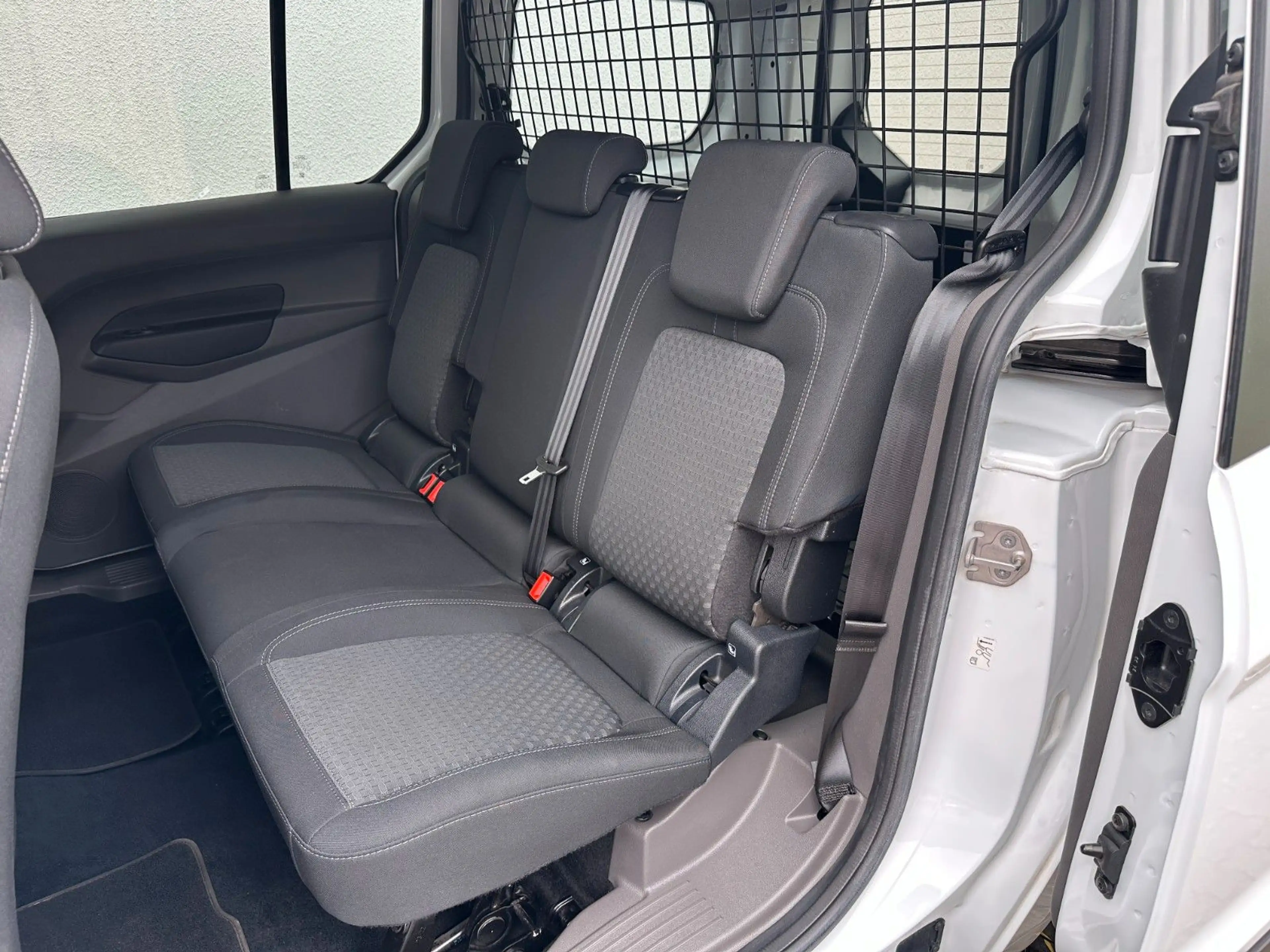 Ford Tourneo Connect Transit Connect lang L2 1,5D 5-Sitze Xenon AHK — photo 14