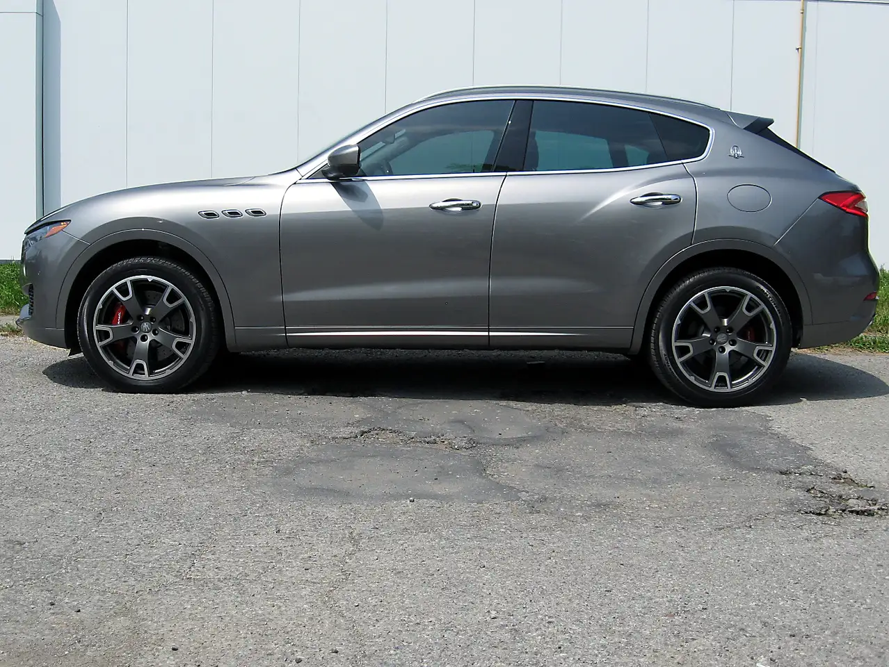 Maserati Levante снимка Maserati Levante