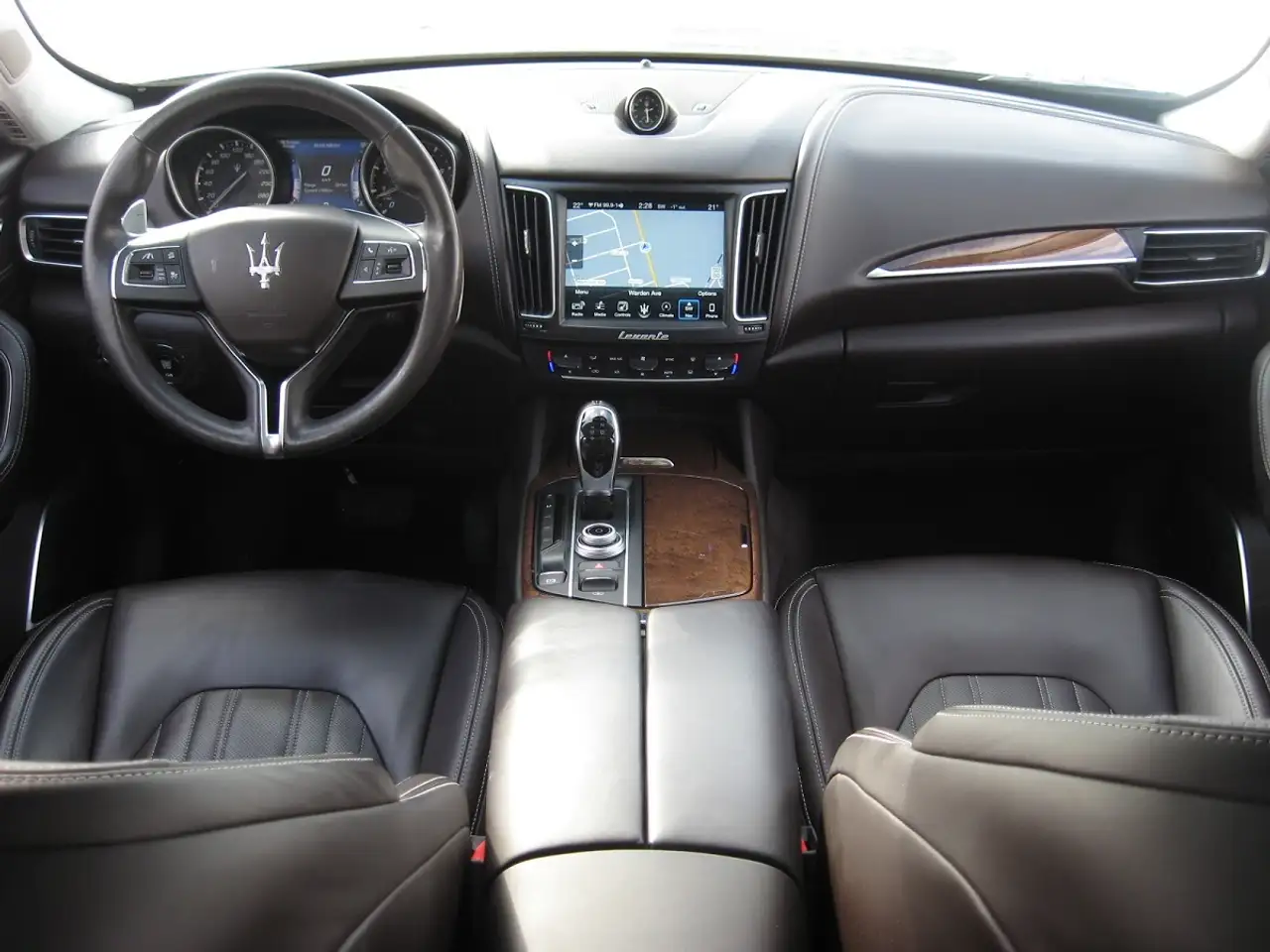 Maserati Levante снимка Maserati Levante