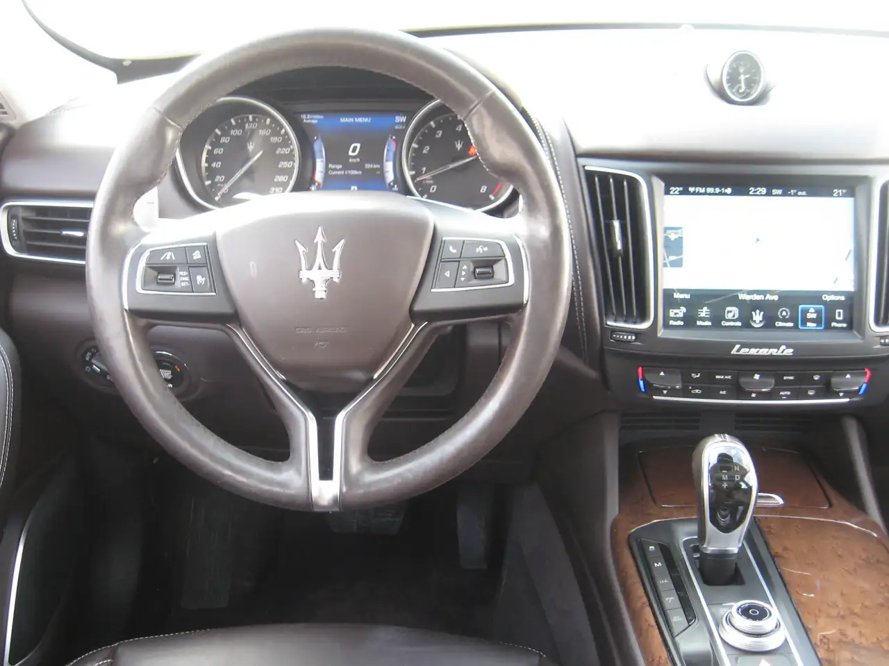 Maserati Levante снимка Maserati Levante