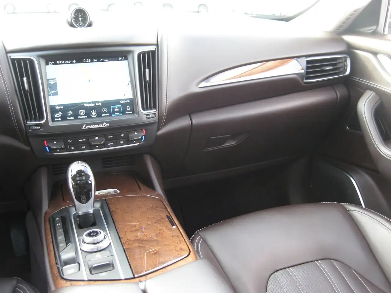 Maserati Levante снимка Maserati Levante