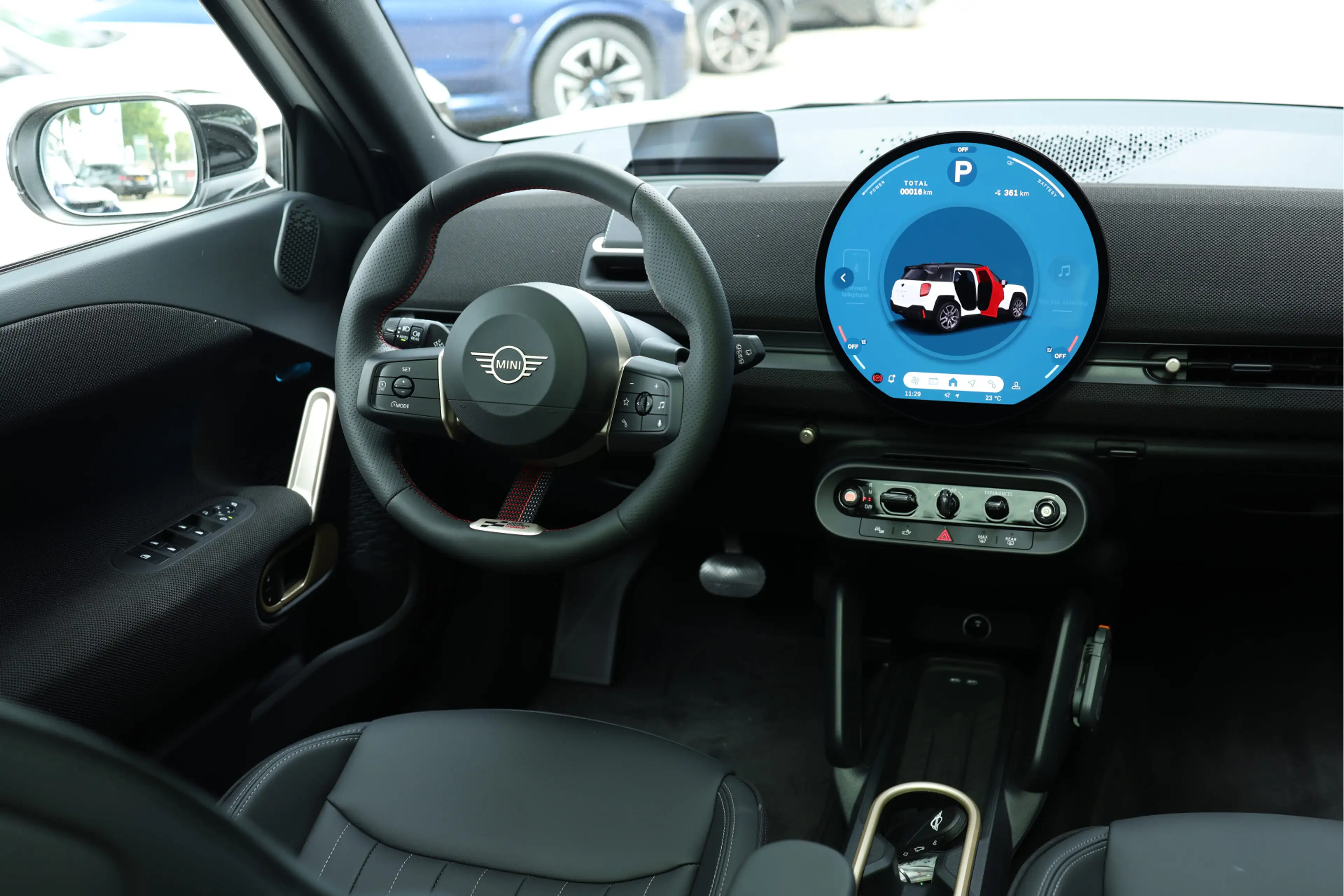 MINI Aceman SE John Cooper Works Pakket M 54.2 kWh | Panoramad — photo 3