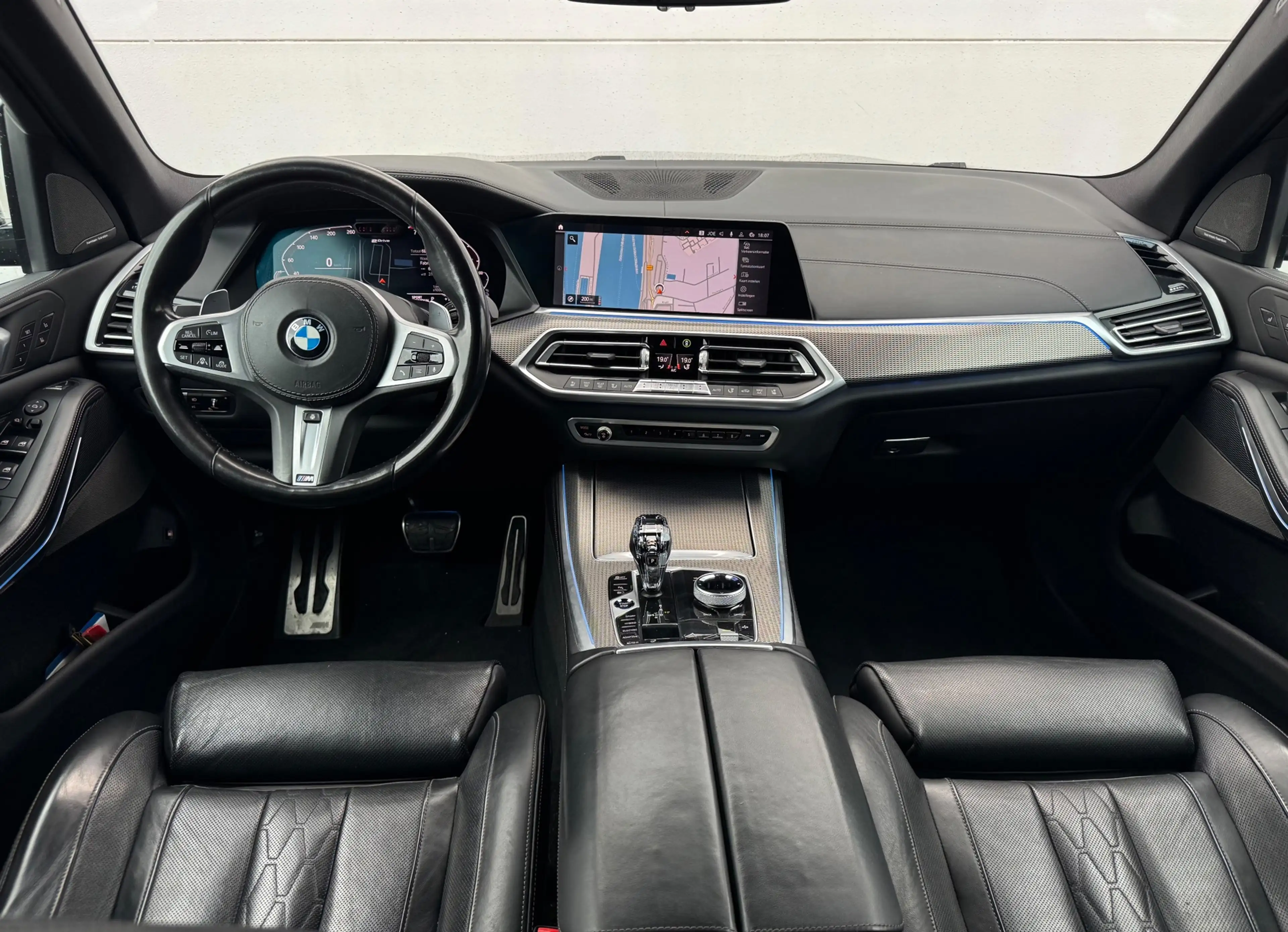 BMW X5 XDrive45e High Exe M-Sport Skylounge HK Softclose — photo 3