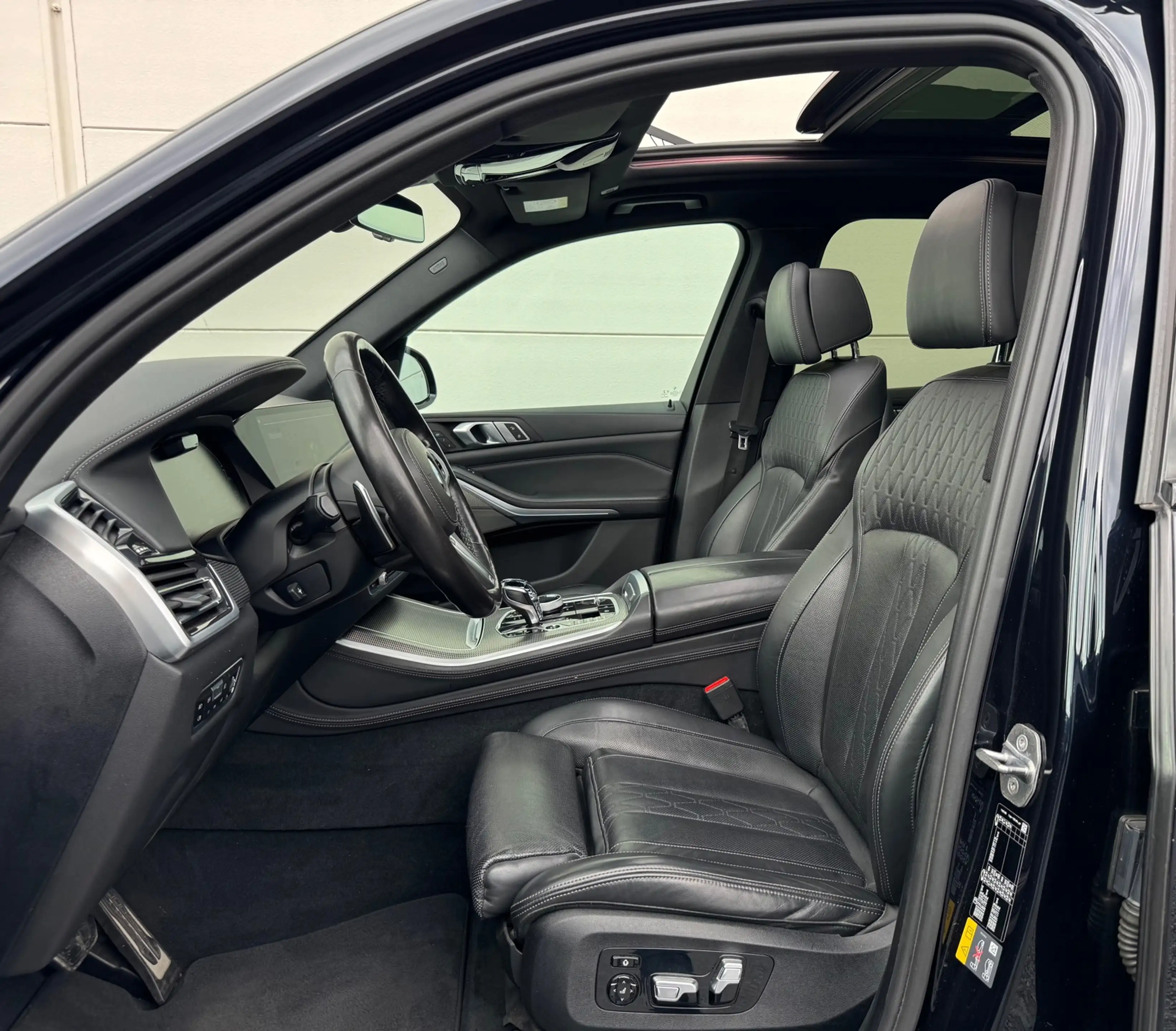 BMW X5 XDrive45e High Exe M-Sport Skylounge HK Softclose — photo 13