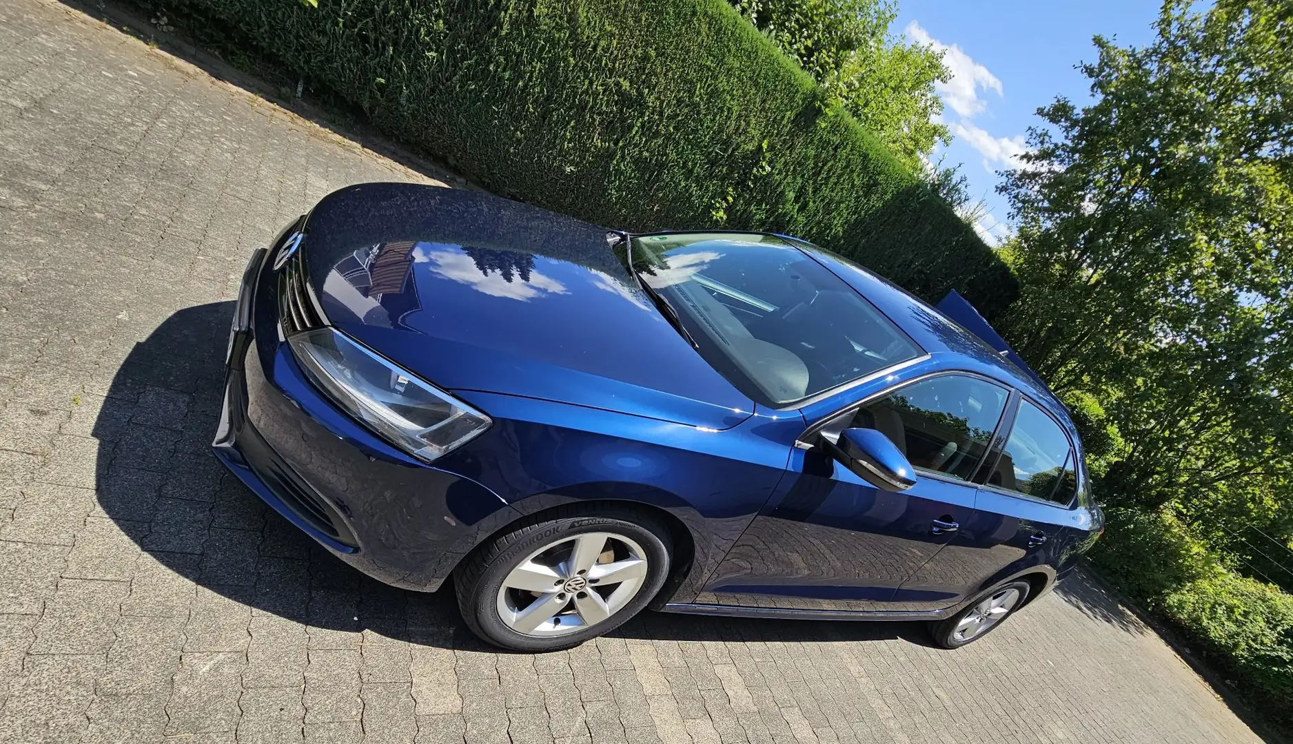 Volkswagen Jetta Comfortline Blau - 1