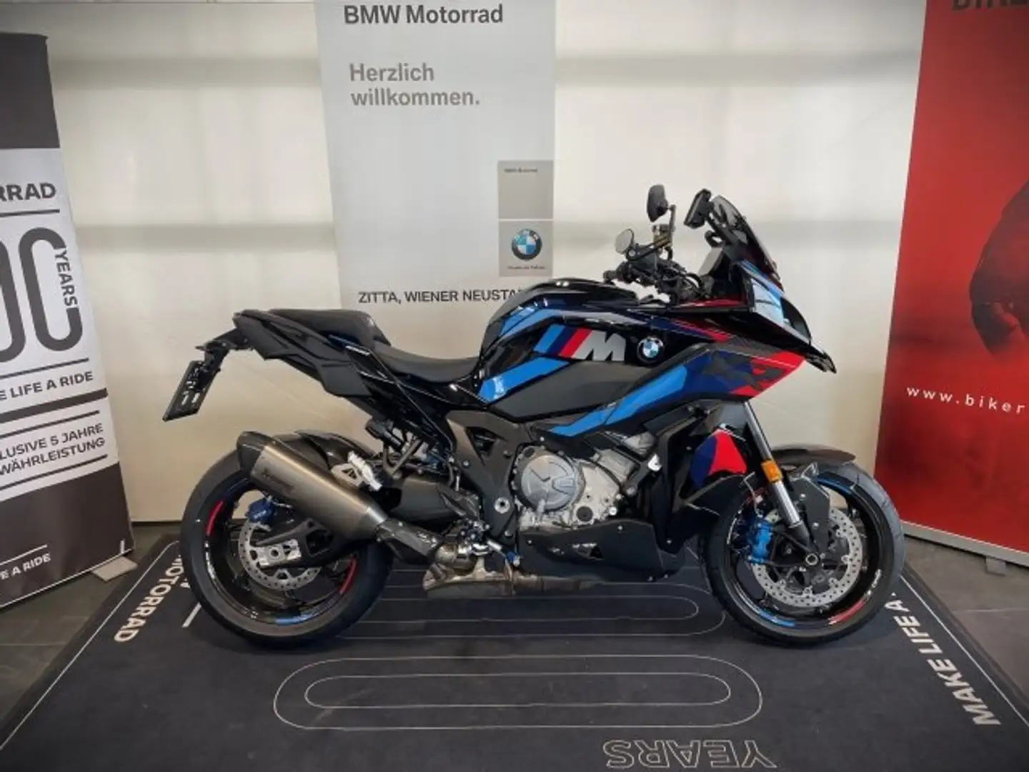 BMW M 1000 XR M 1000 XR crna - 2
