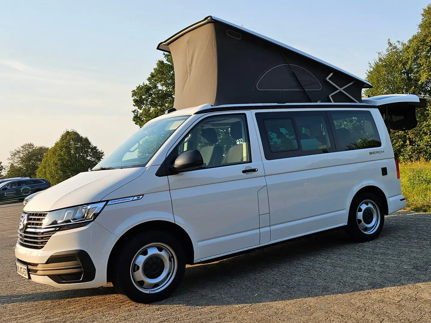 Volkswagen T6 California California T6.1 Beach Camper Bílá - 2
