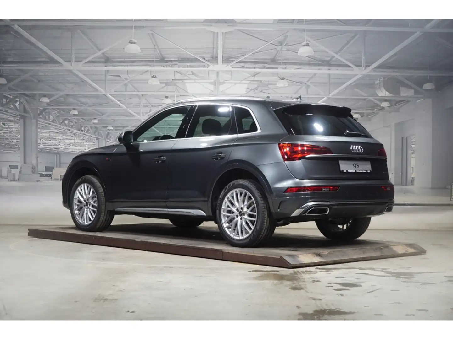 Audi Q5 S line Business 40 TDI quattro Panoramadach ACC Grau - 2