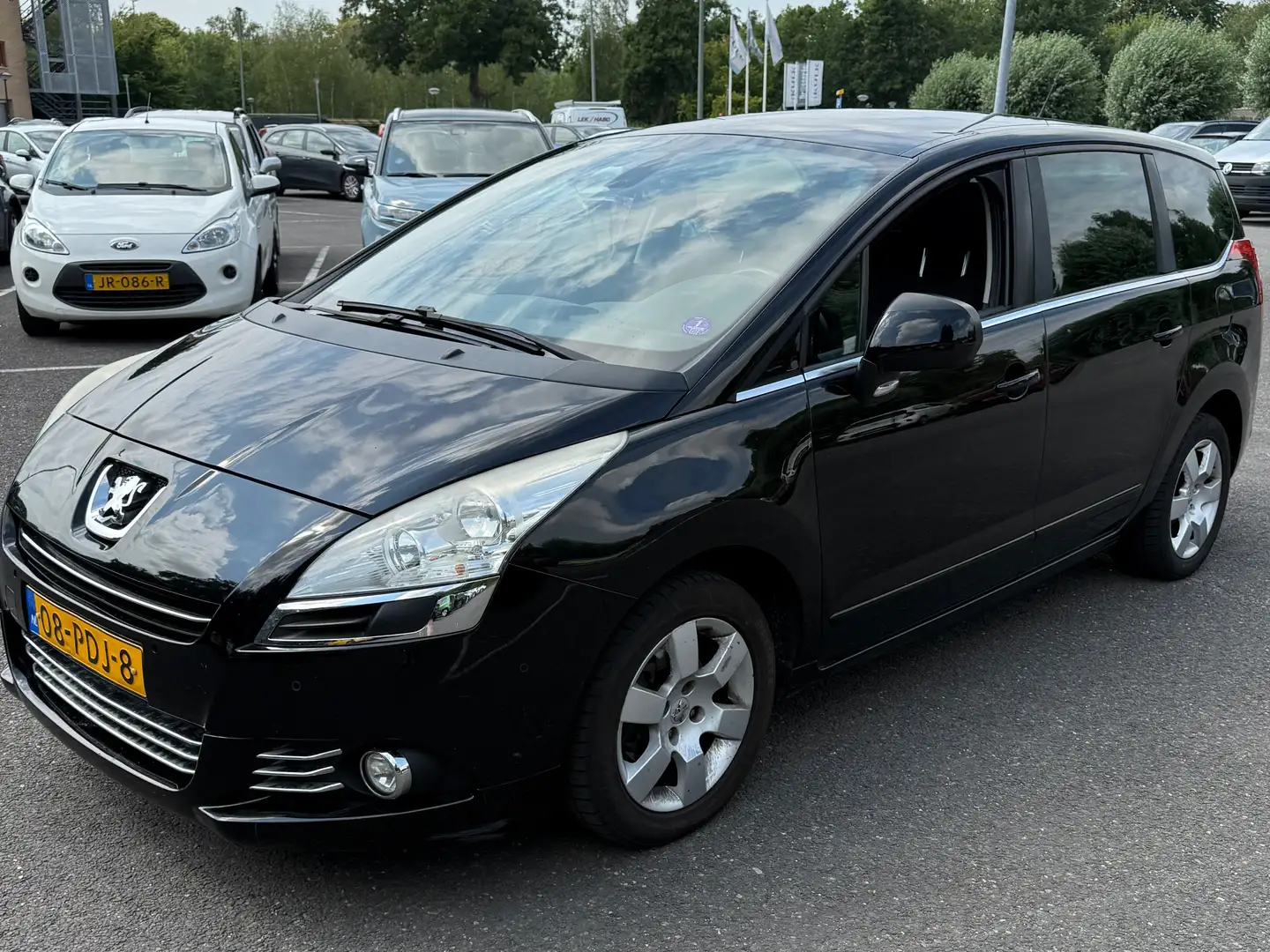 Peugeot 5008 5008 1.6 VTi B. Lease 7p. Zwart - 1