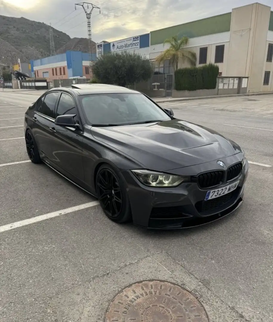 BMW 335 335i f30 - 1