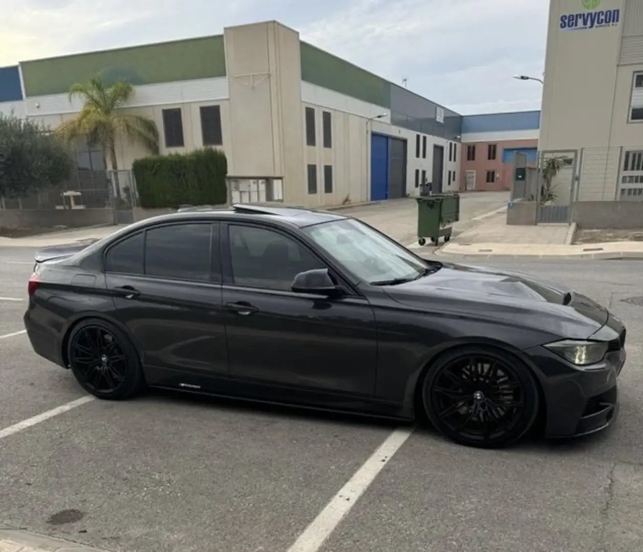 BMW 335 335i f30 - 2