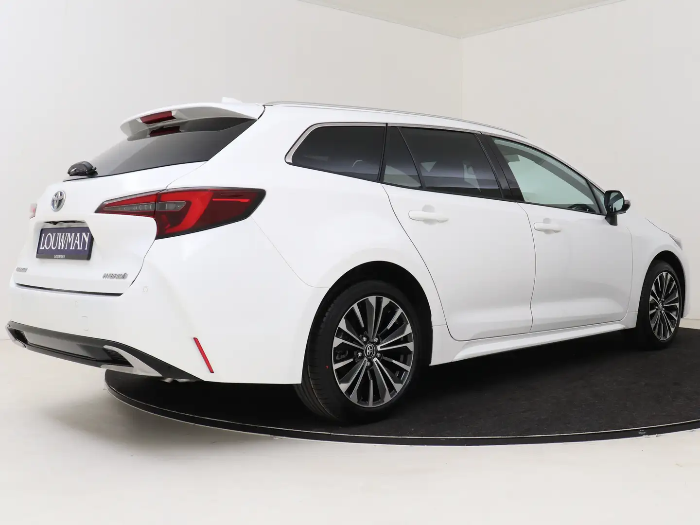 Toyota Corolla Touring Sports 2.0 High Power Hybrid First Edition Wit - 2