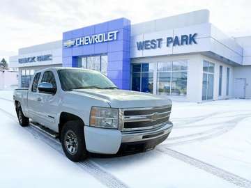 4WD Ext Cab 143.5  LS Cheyenne Edition