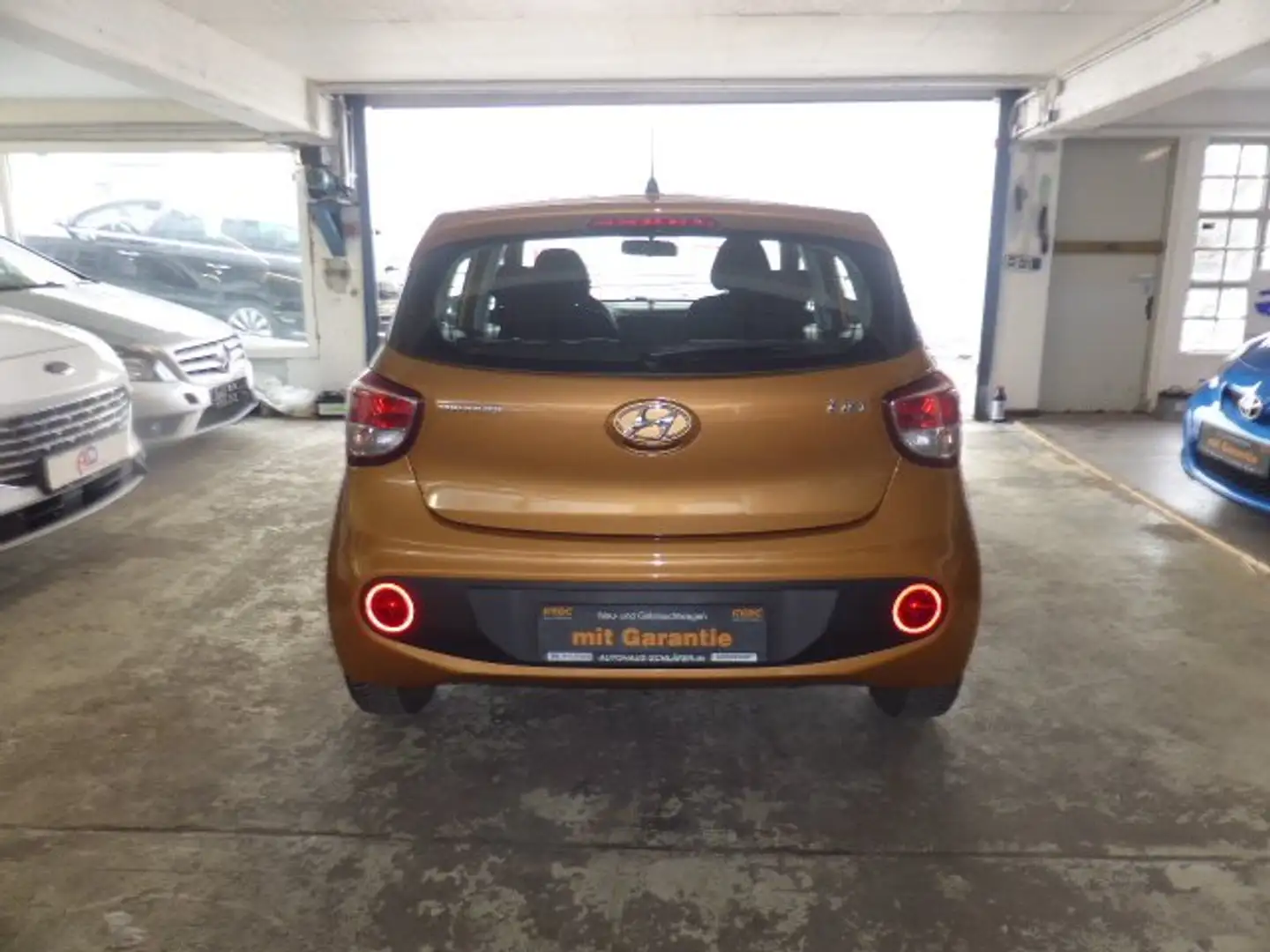 Hyundai i10 blue Trend Brown - 2