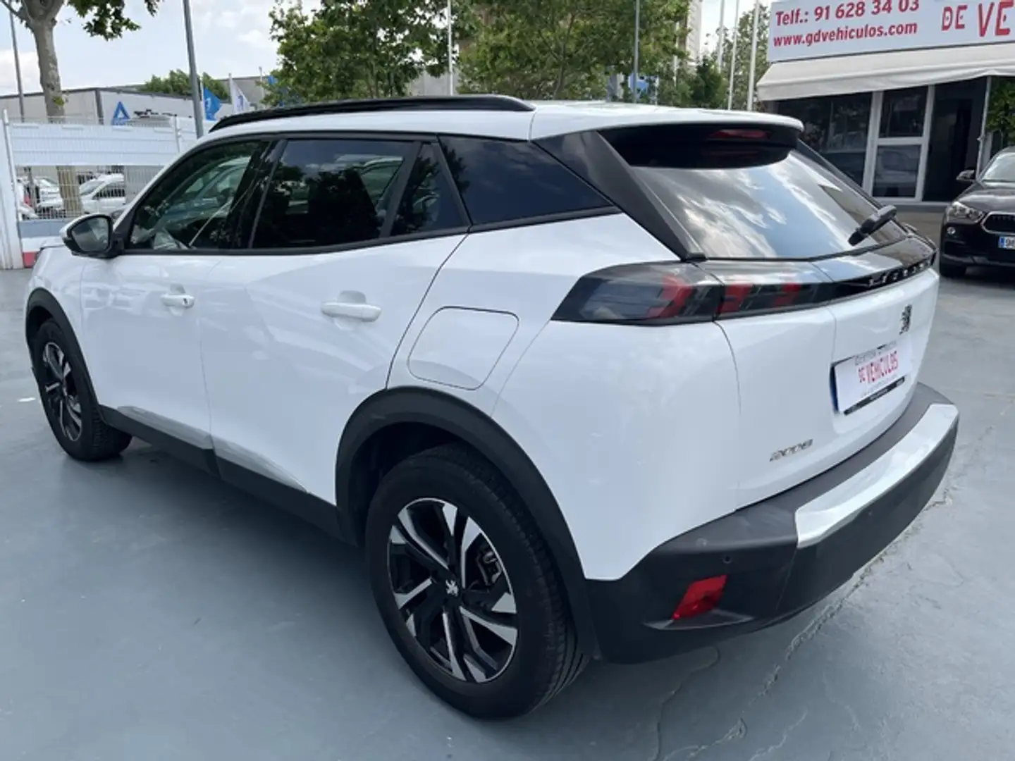 Peugeot 2008 1.5BlueHDi S&S Allure Pack 110 Blanc - 2