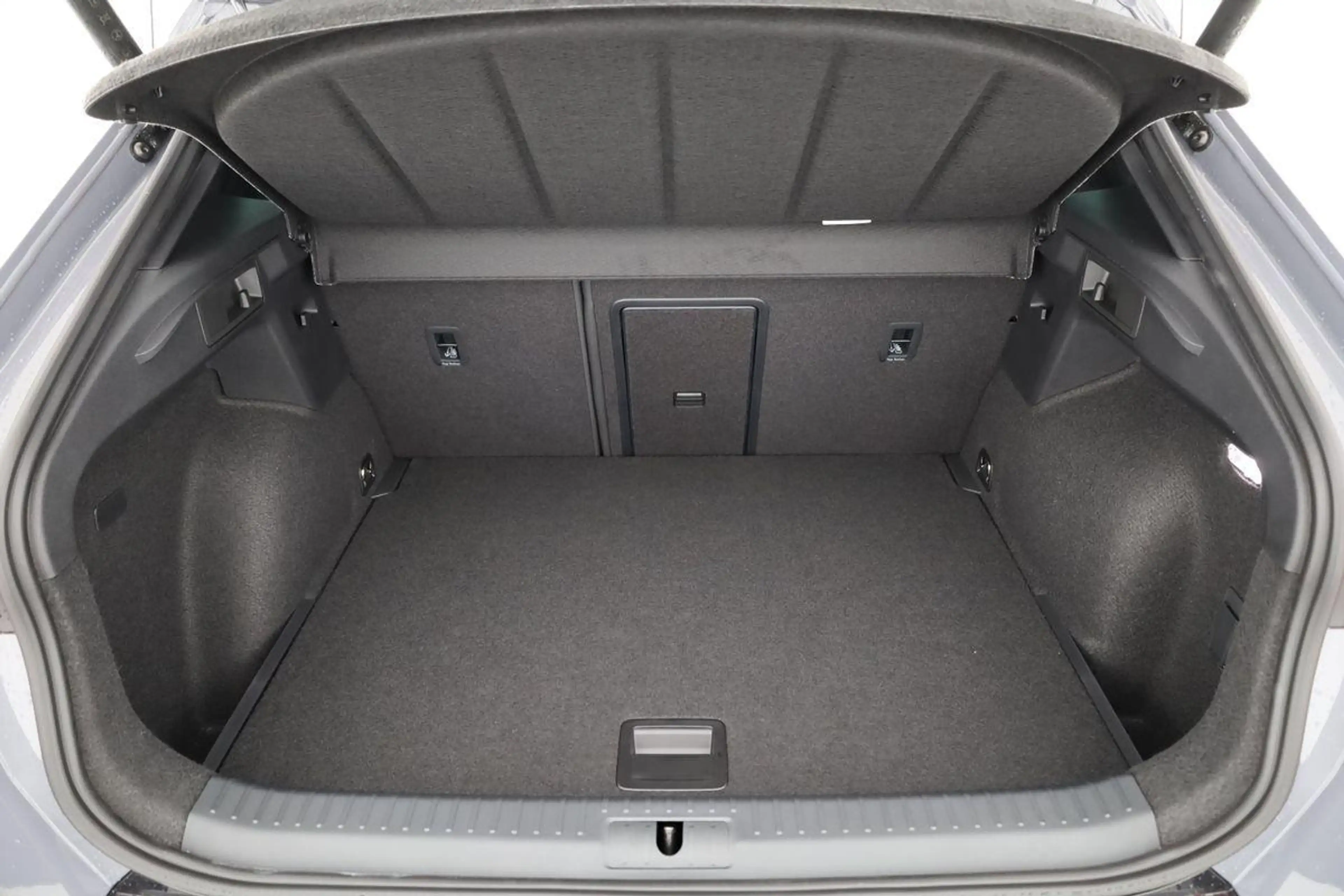 CUPRA Formentor 2.0 TSI 150 kW 4Drive DSG 4Drive, Pano, Navi, M... — photo 12