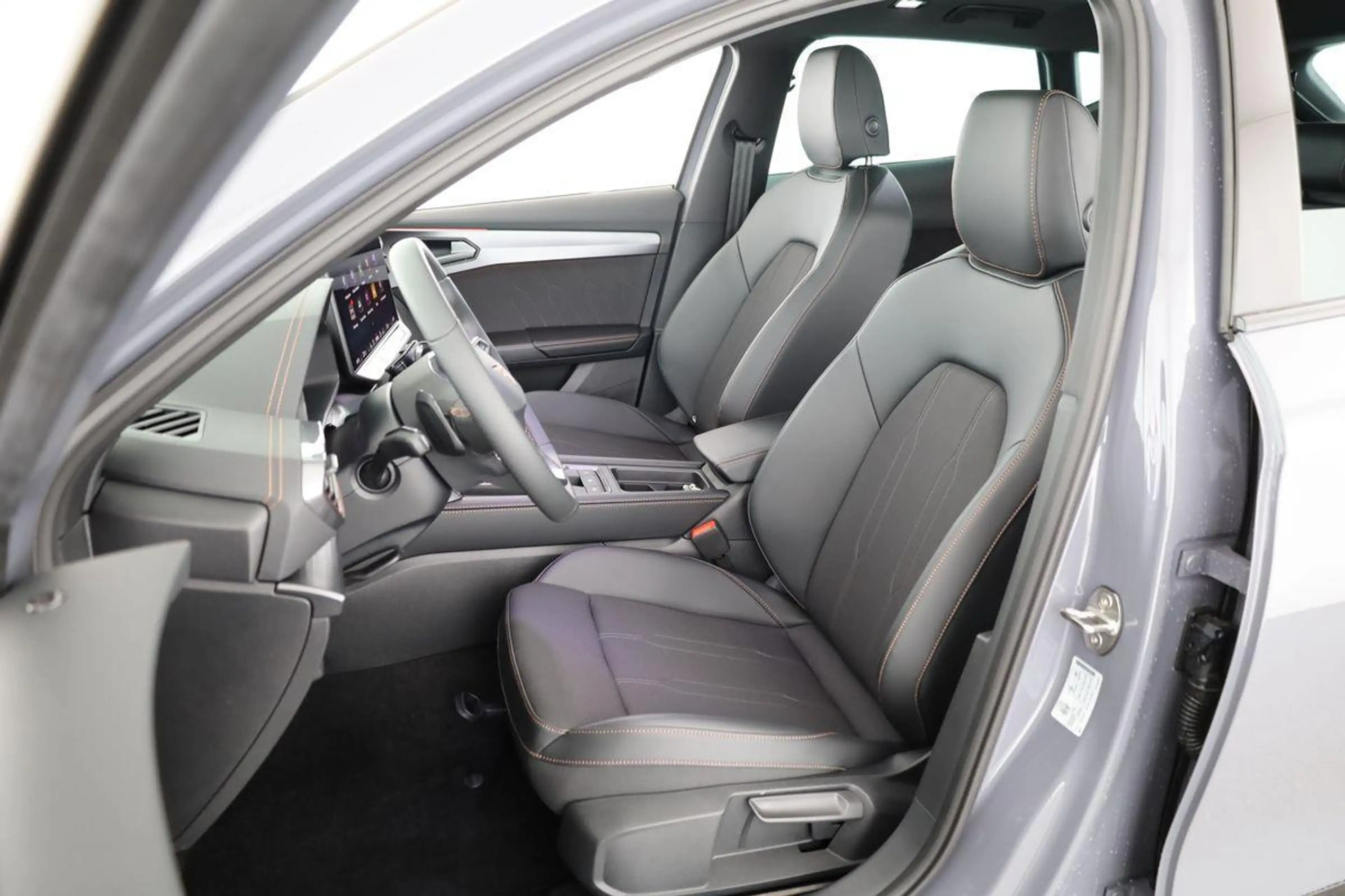 CUPRA Formentor 2.0 TSI 150 kW 4Drive DSG 4Drive, Pano, Navi, M... — photo 10