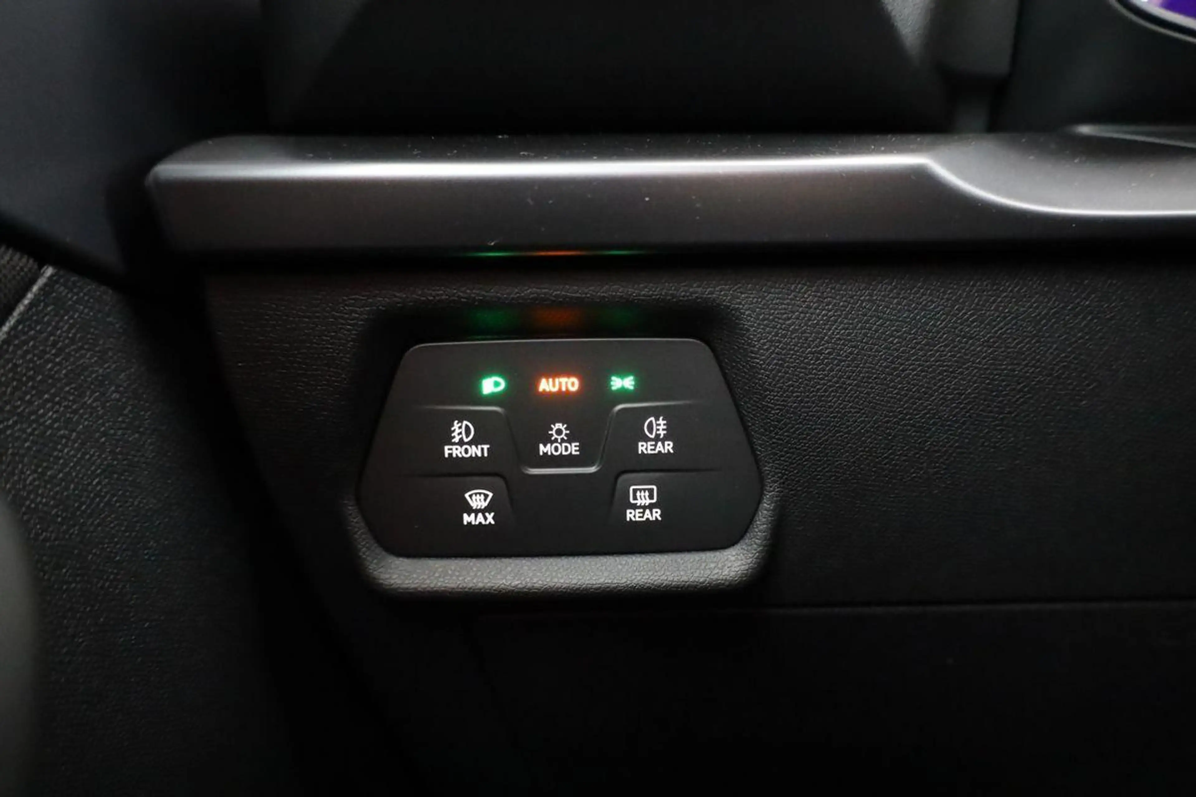 CUPRA Formentor 2.0 TSI 150 kW 4Drive DSG 4Drive, Pano, Navi, M... — photo 8