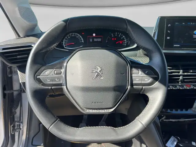 Peugeot 208 view 7