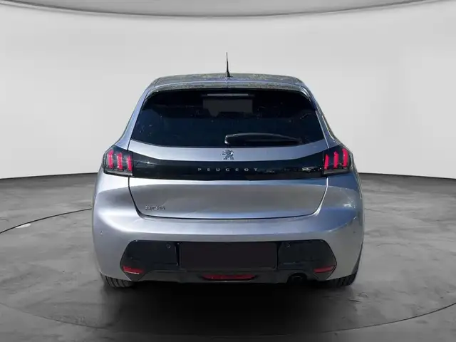 Peugeot 208 view 6