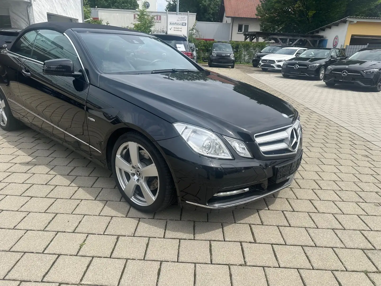 Mercedes-Benz E 200 Cabrio CGI BlueEfficiency*LEDER*Airscarf* Negro - 1