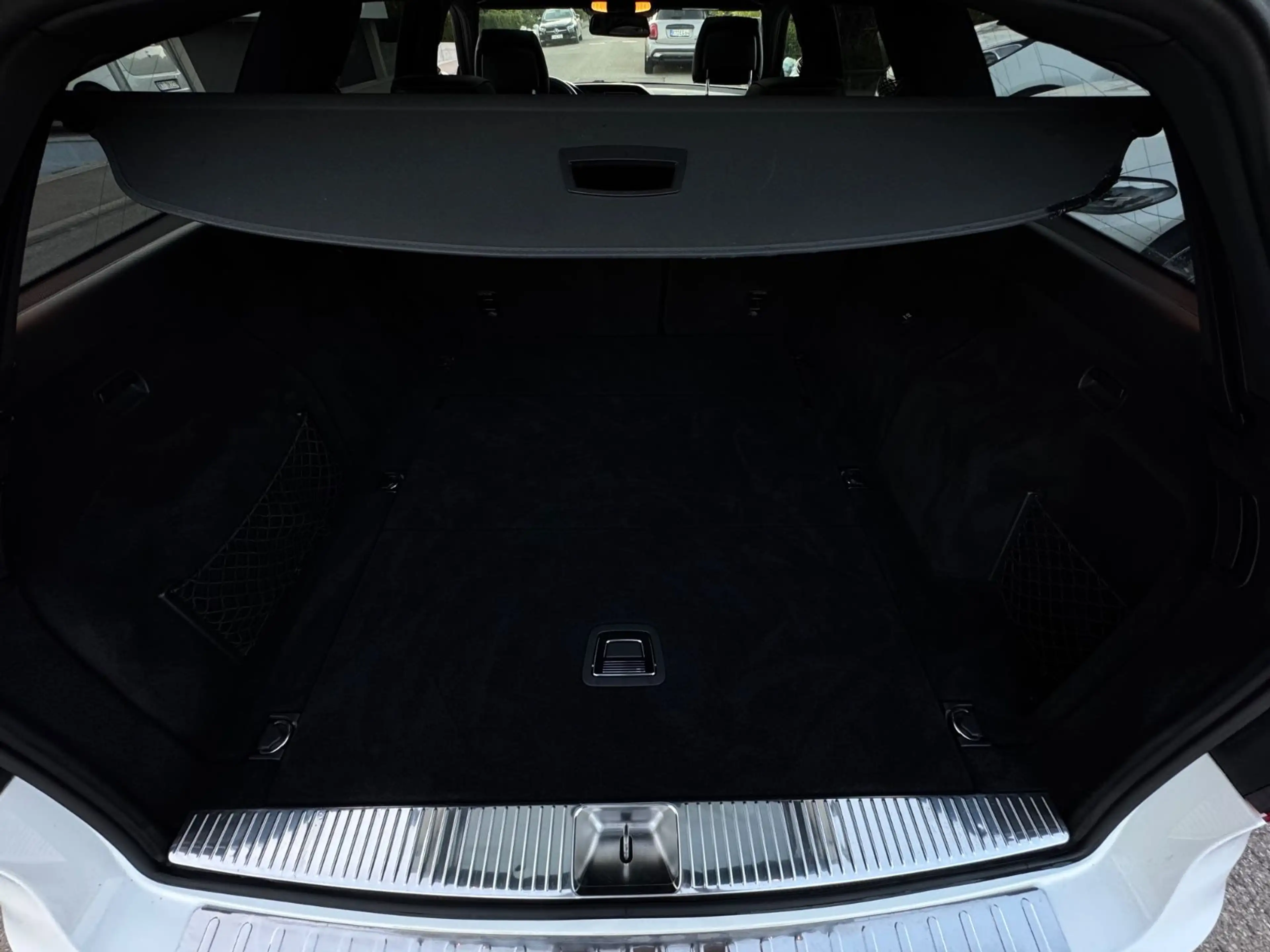 Mercedes-Benz E 250 AMG LINE Night Paket*4Matic*PANO*Standh.* — photo 9