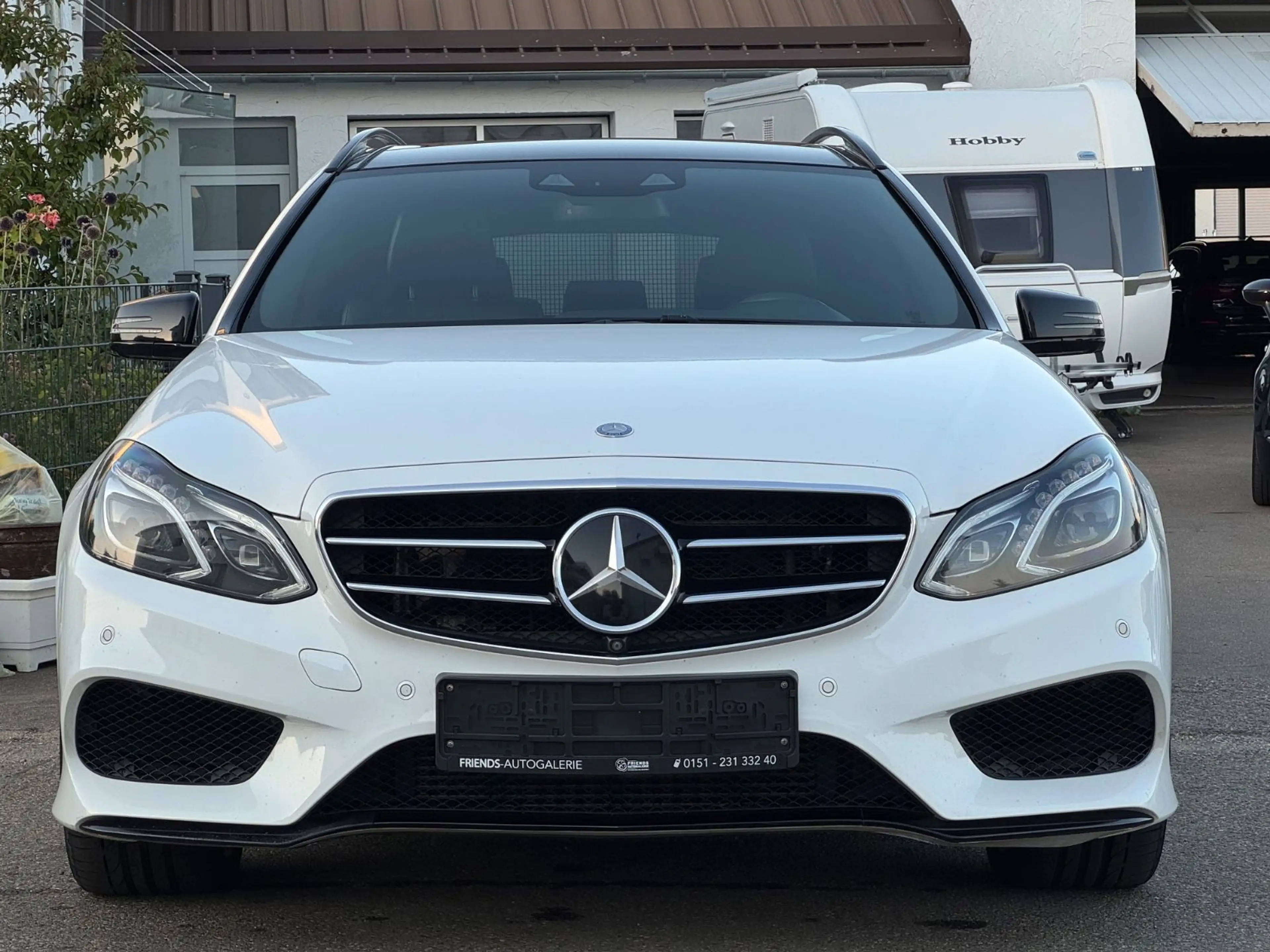 Mercedes-Benz E 250 AMG LINE Night Paket*4Matic*PANO*Standh.* — photo 4