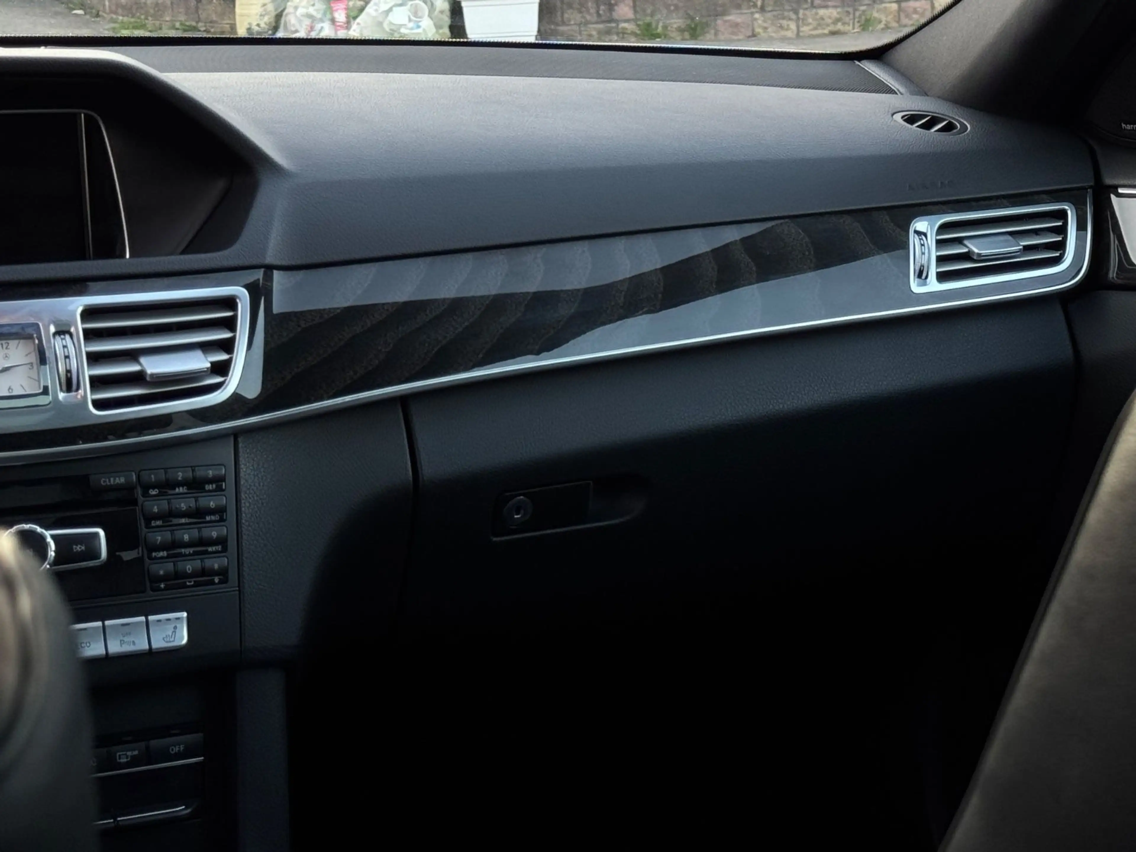 Mercedes-Benz E 250 AMG LINE Night Paket*4Matic*PANO*Standh.* — photo 15