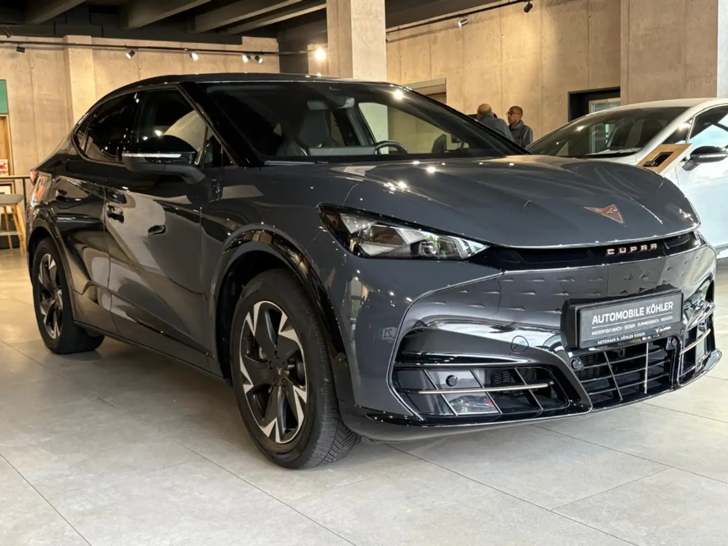 CUPRA Tavascan 210 kW Endurance Navi Digitales Cockpit LED ACC El Gris - 2