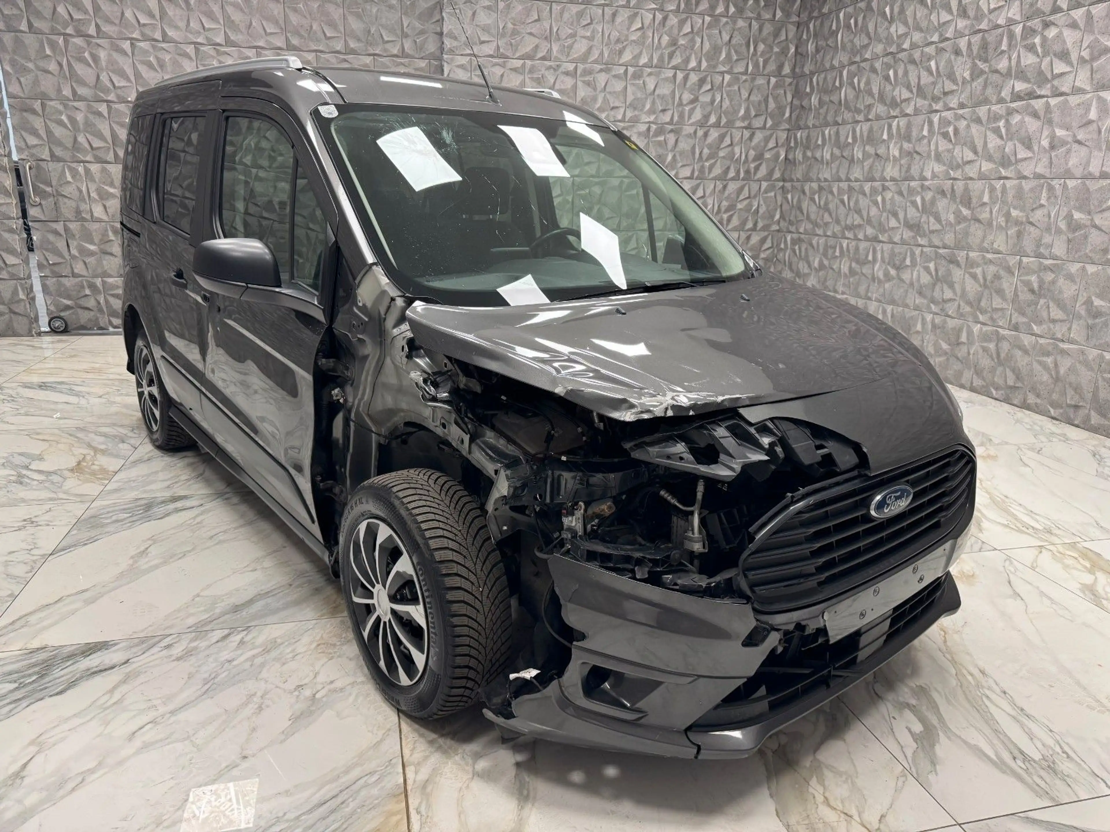Ford Tourneo Connect Trend — photo 10