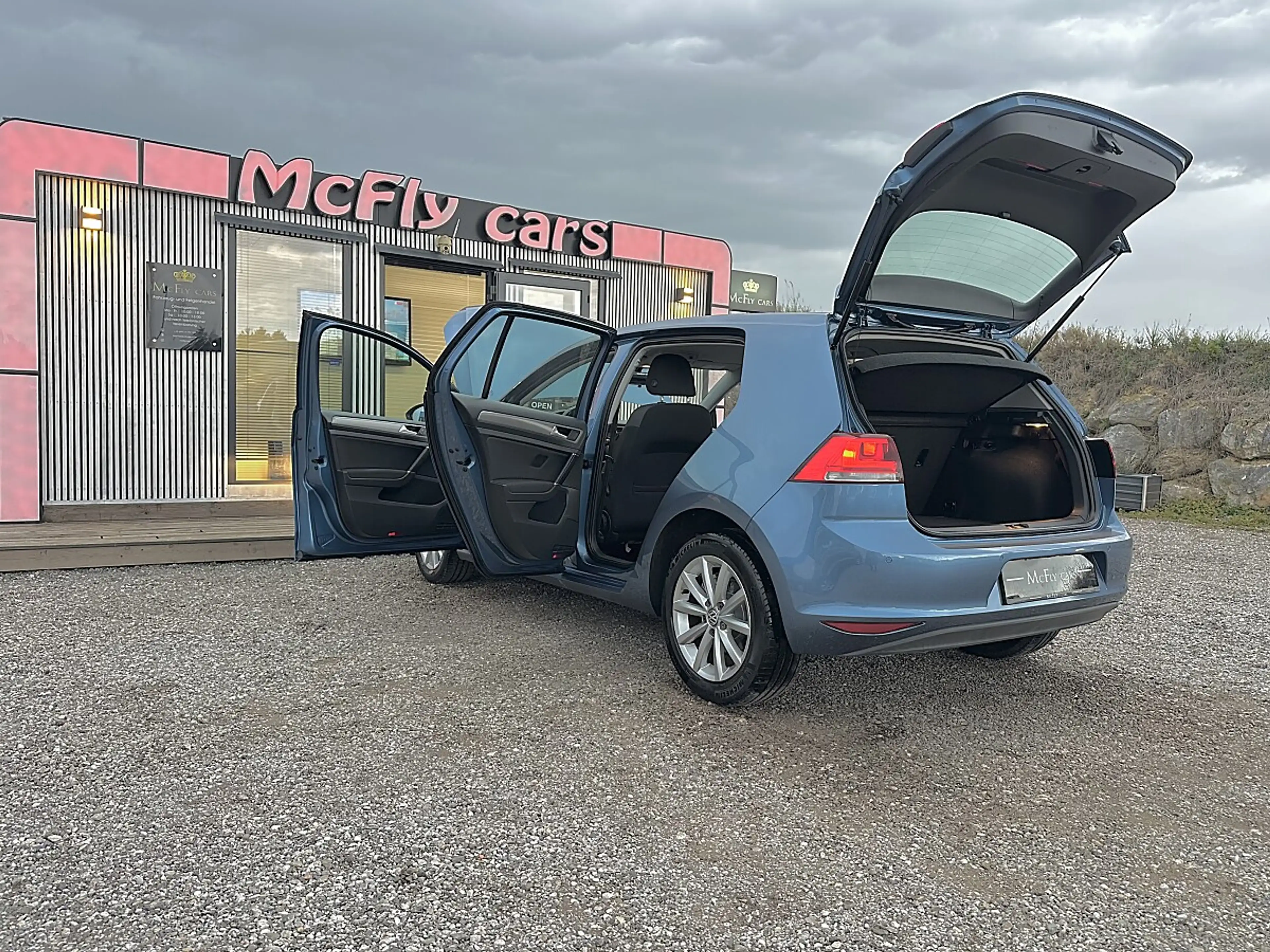Volkswagen Golf R abbit - SiTZHEiZUNG - ÖAMTC PiCKERL - TEMPOMAT ... — photo 9
