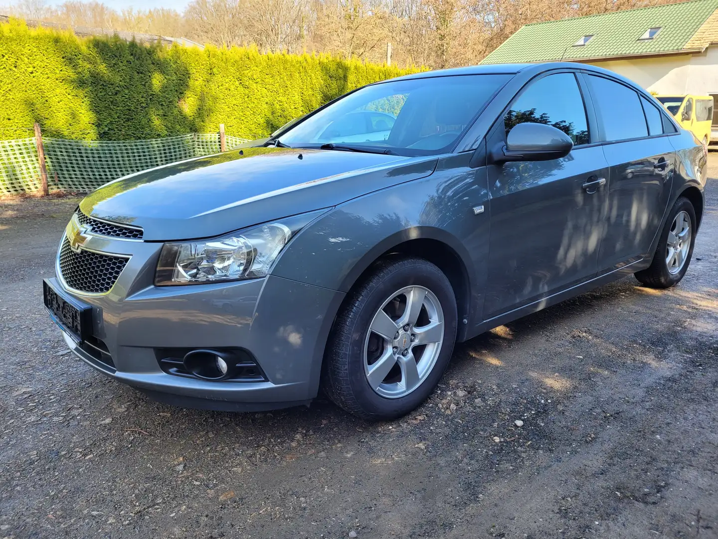 Chevrolet Cruze LS Gris - 1