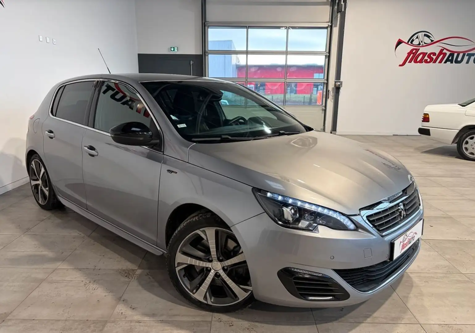 Peugeot 308 II 2.0 BlueHDi 180cv GT-BVA-2016 Gris - 2