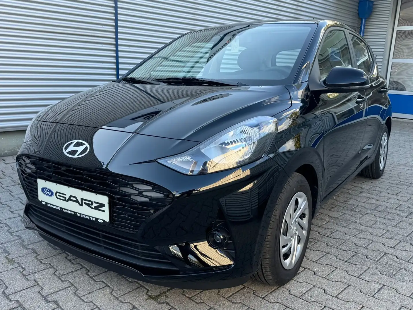 Hyundai i10 Select *Kamera*Navigation*LED* Schwarz - 1