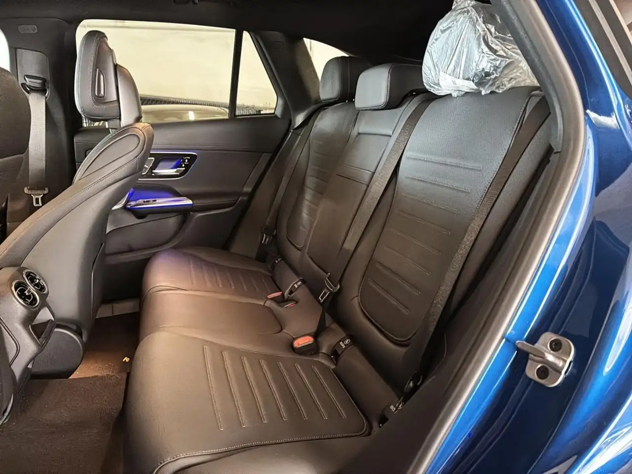 Mercedes-Benz GLC снимка Mercedes-Benz GLC