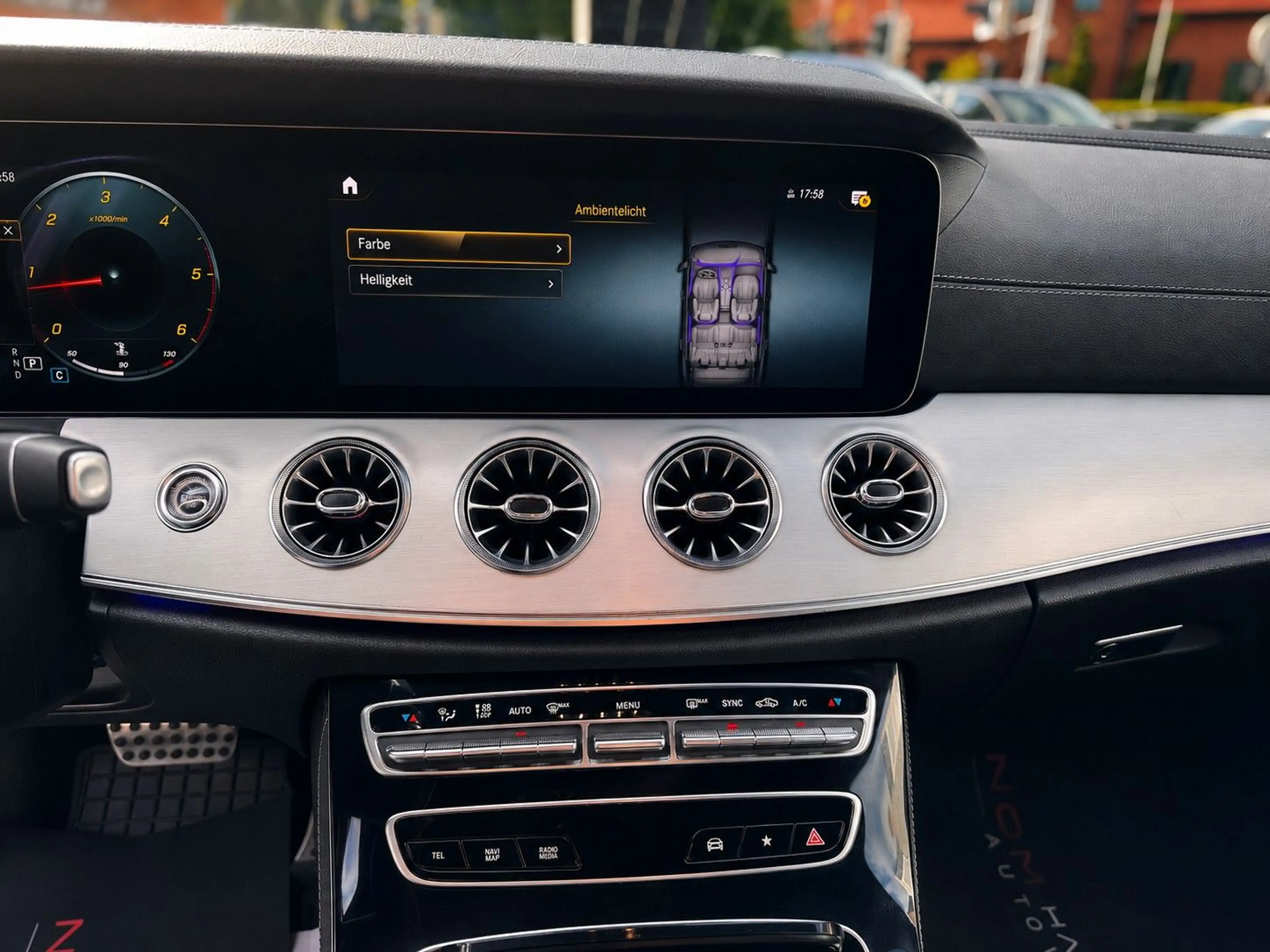 Mercedes-Benz CLS 220 d AMG Line /R-CAM/WIDE/MBEAM/SPUR/LEDER — photo 13