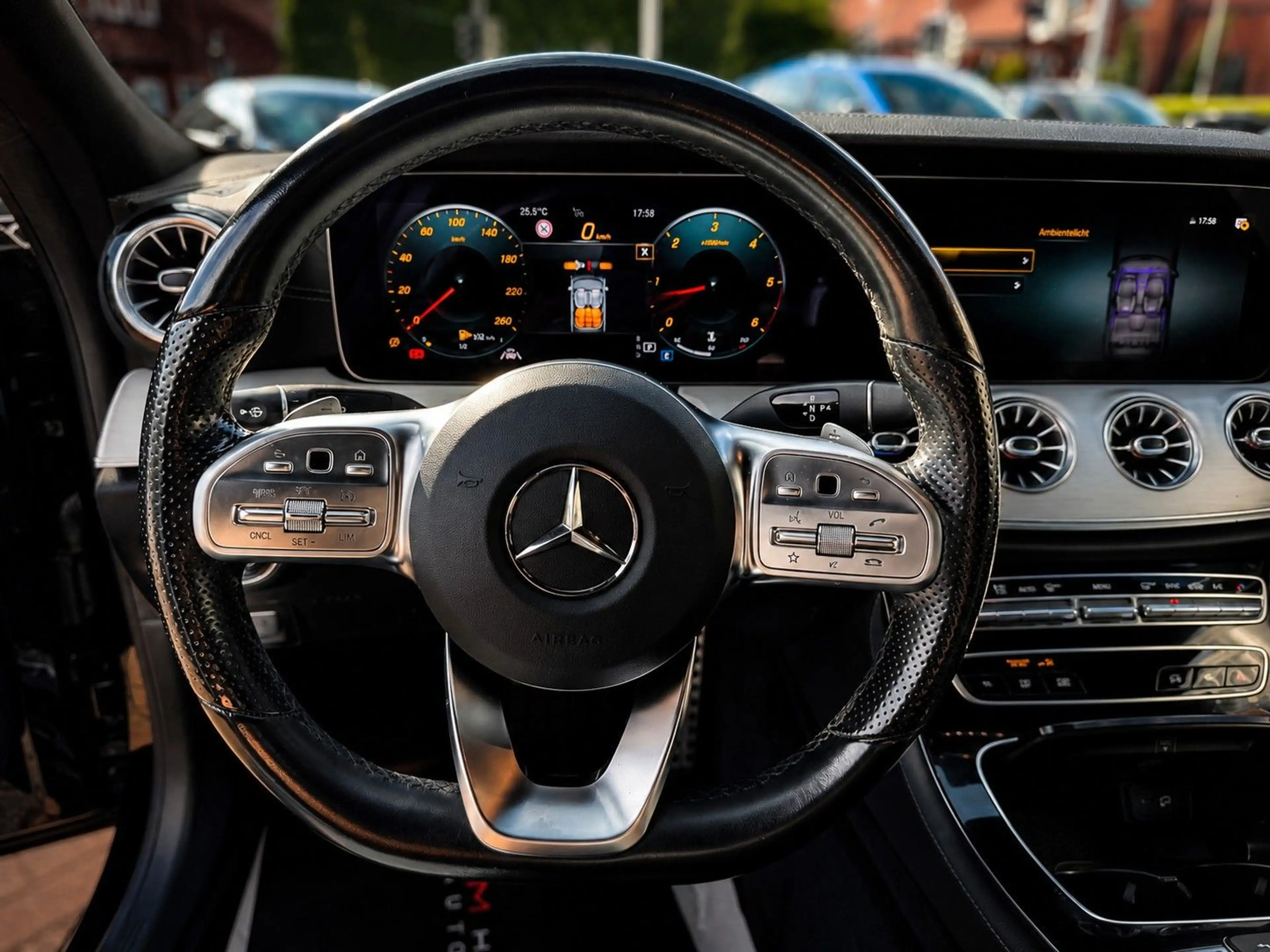 Mercedes-Benz CLS 220 d AMG Line /R-CAM/WIDE/MBEAM/SPUR/LEDER — photo 12