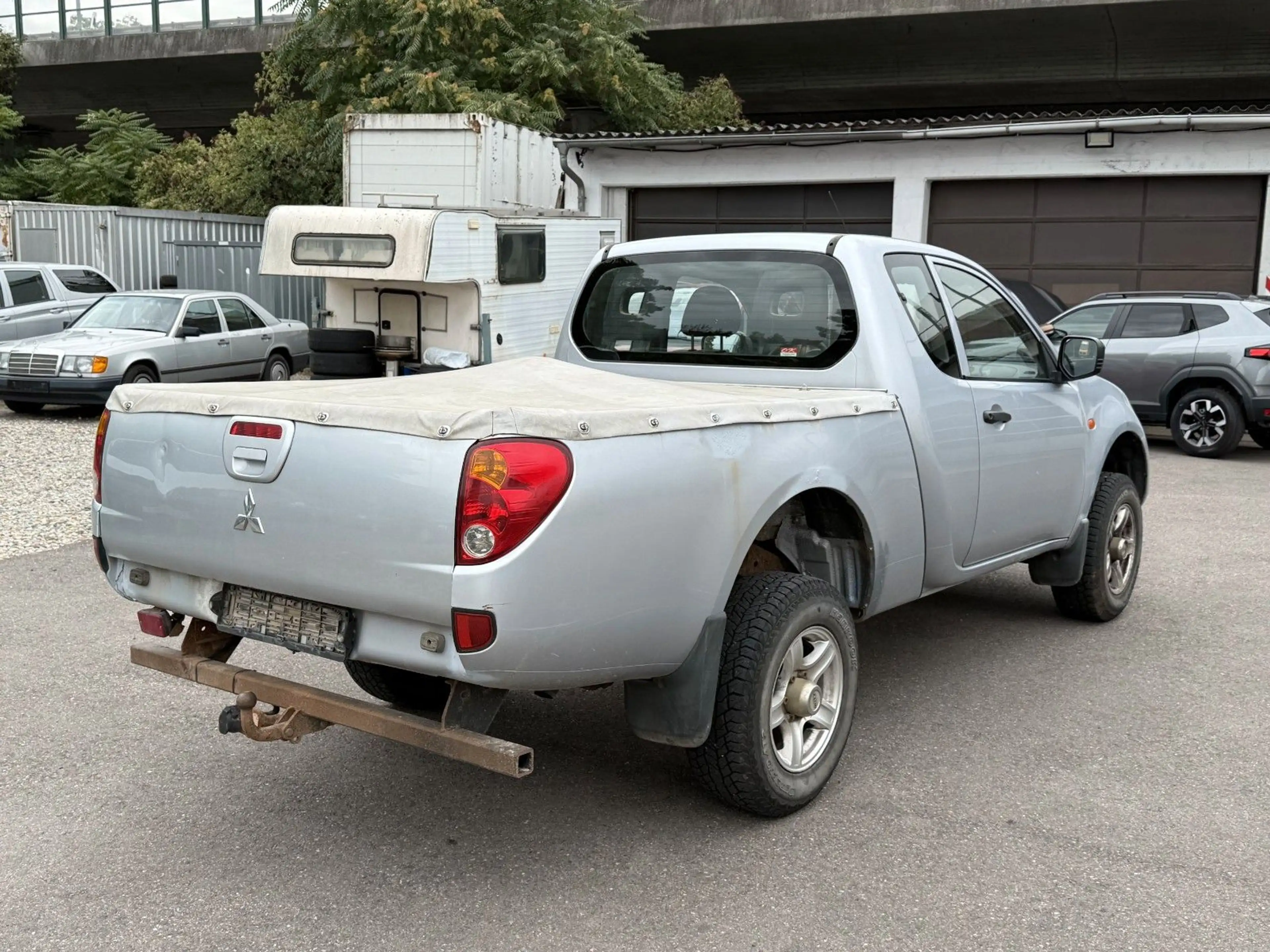 Mitsubishi L200 2.5D Invite ClubCab 4WD AHK Klima Tüv 08.27 — photo 6