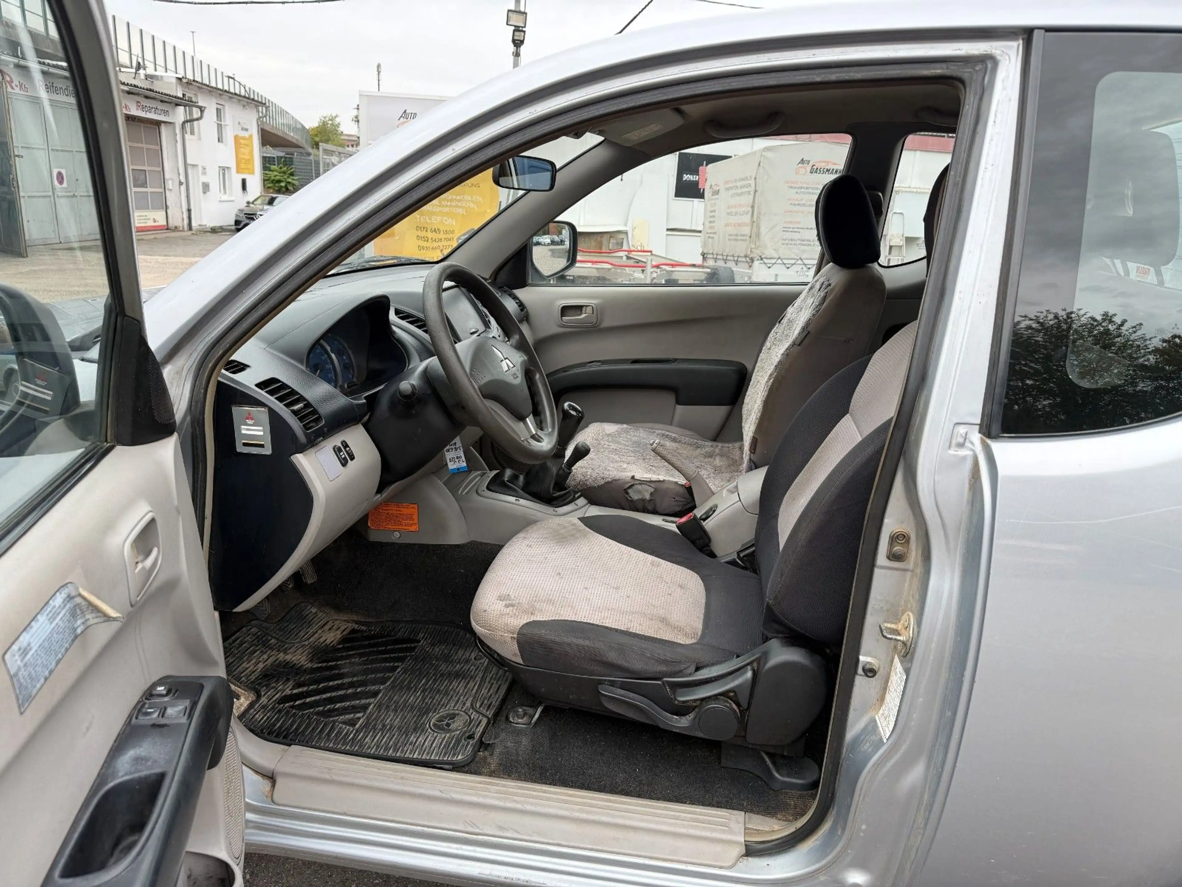 Mitsubishi L200 2.5D Invite ClubCab 4WD AHK Klima Tüv 08.27 — photo 12