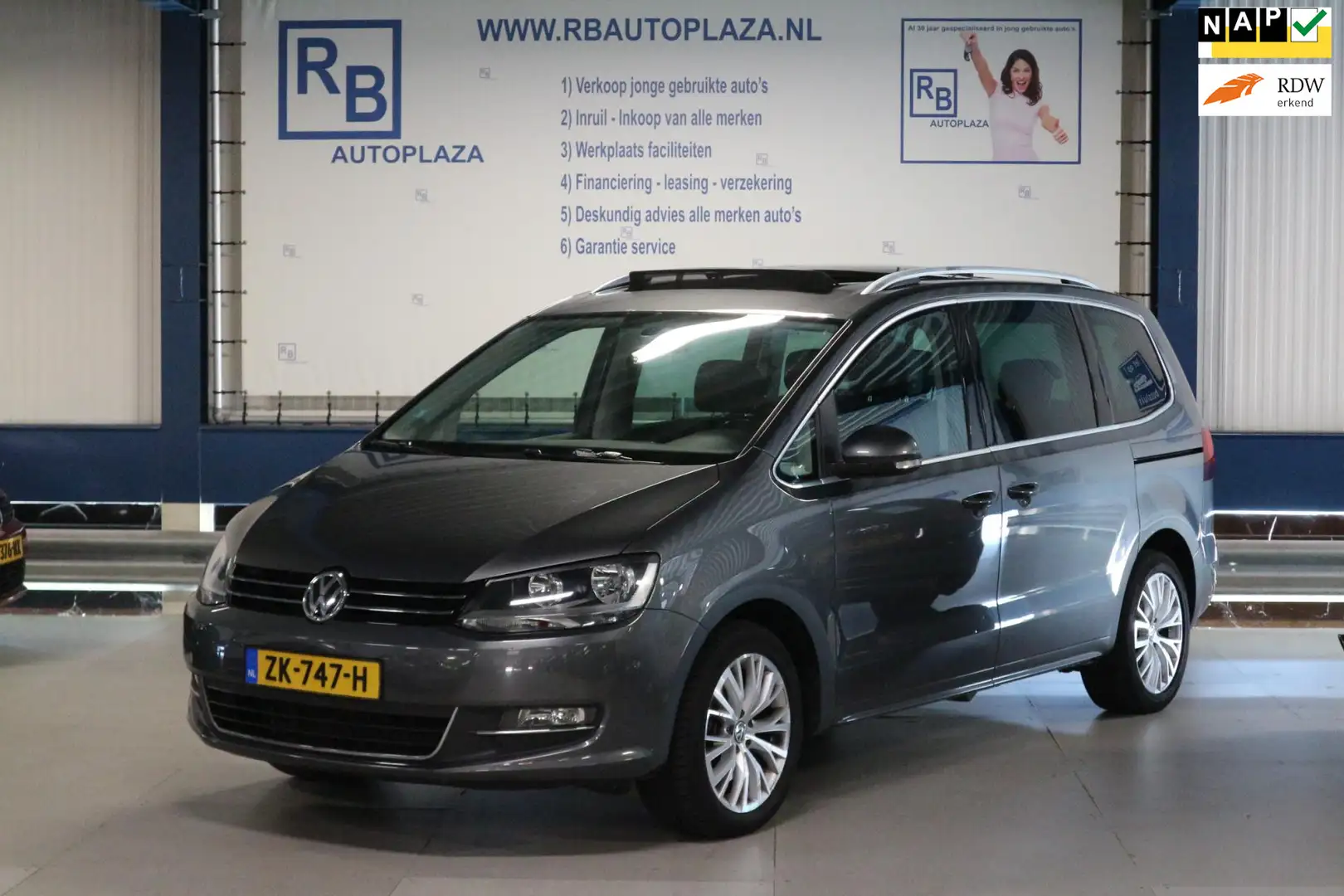 Volkswagen Sharan 2.0 TDI Highline / 7 PERS / AUTOMAAT / FULL OPTION Grijs - 1