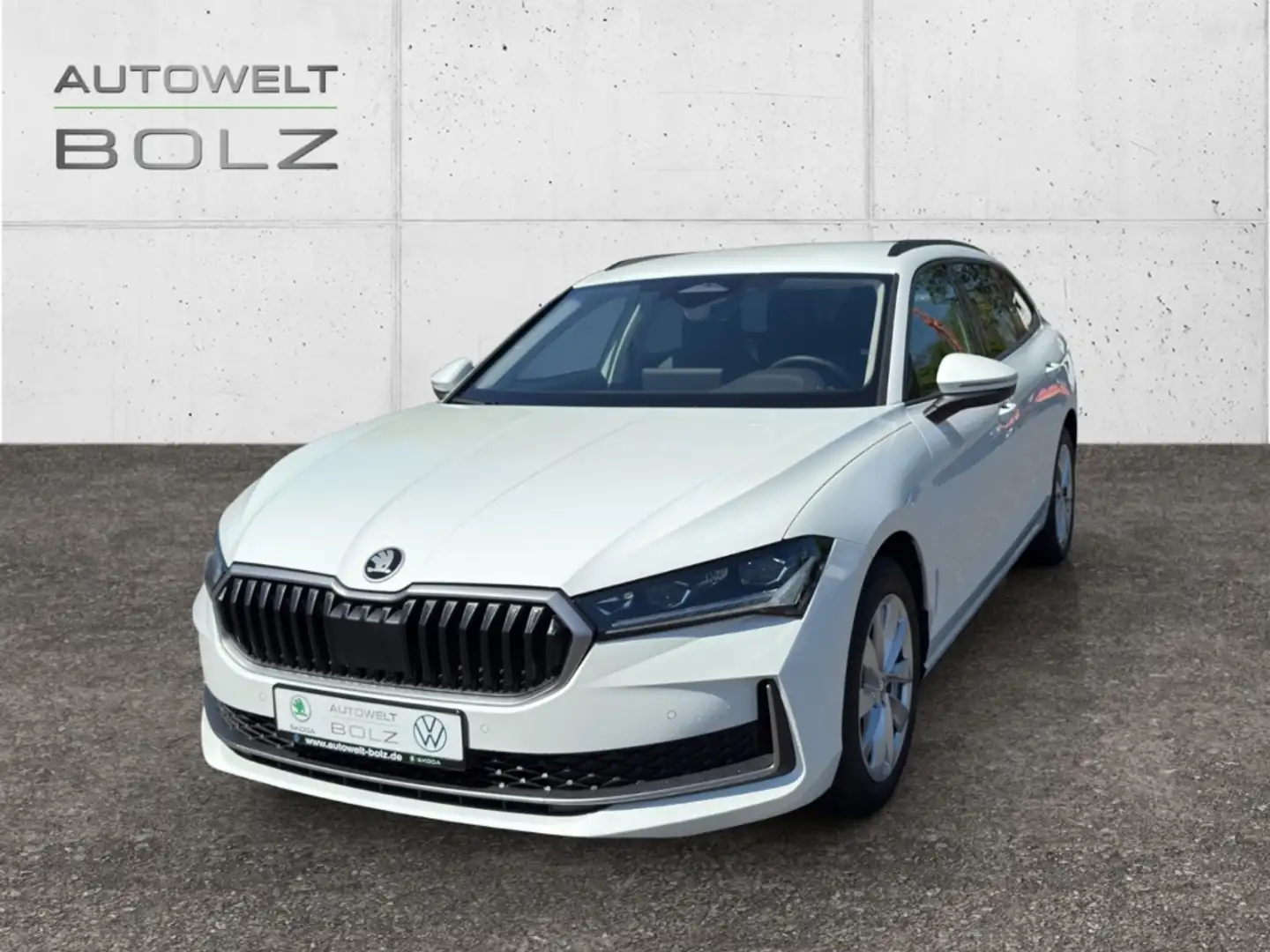 Skoda Superb Combi 1.5 TSI mHEV Selection AHK Navi Kamera DigiC Weiß - 1