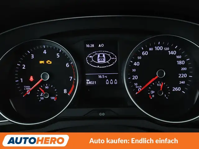 Volkswagen Passat view 11