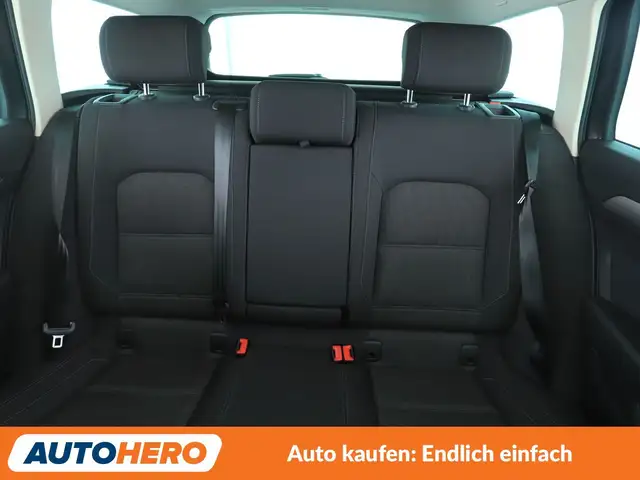 Volkswagen Passat view 7