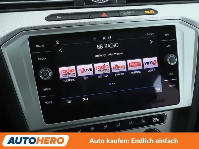 Volkswagen Passat view 12