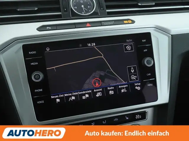 Volkswagen Passat view 14