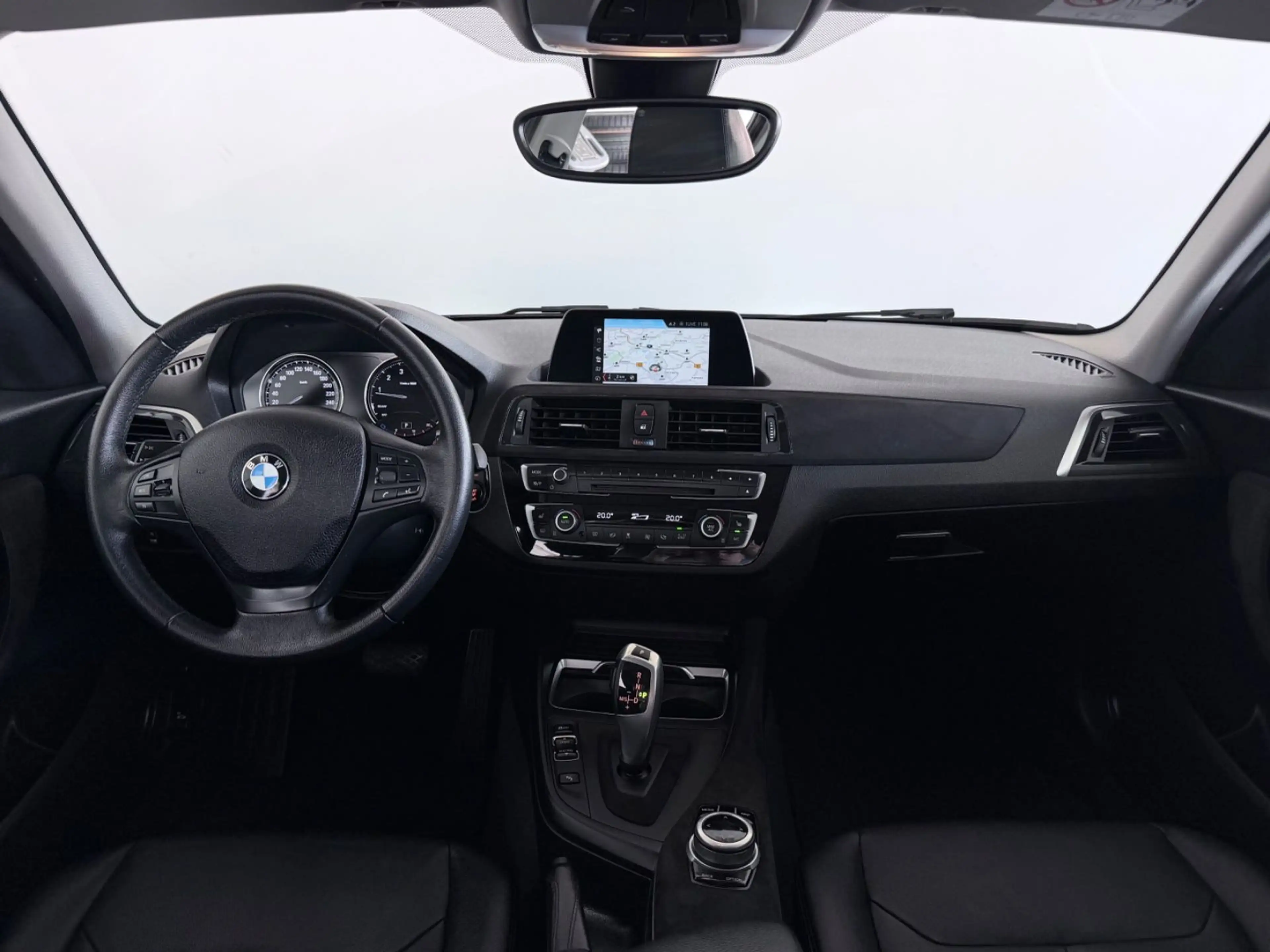BMW 120 i Advantage Automatik — photo 8